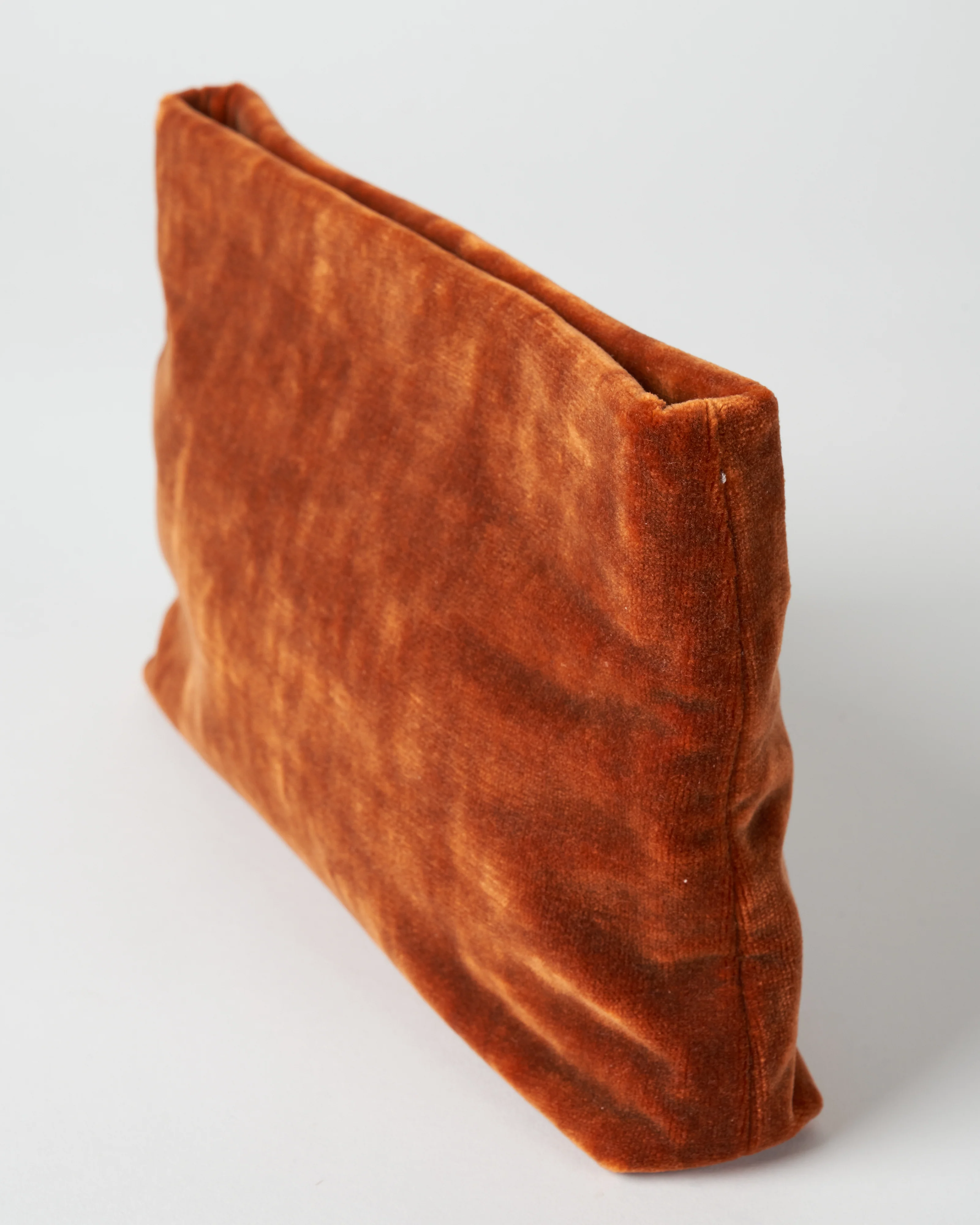 joan solid velvet bag w/ vintage chain - burnt orange - Image 5
