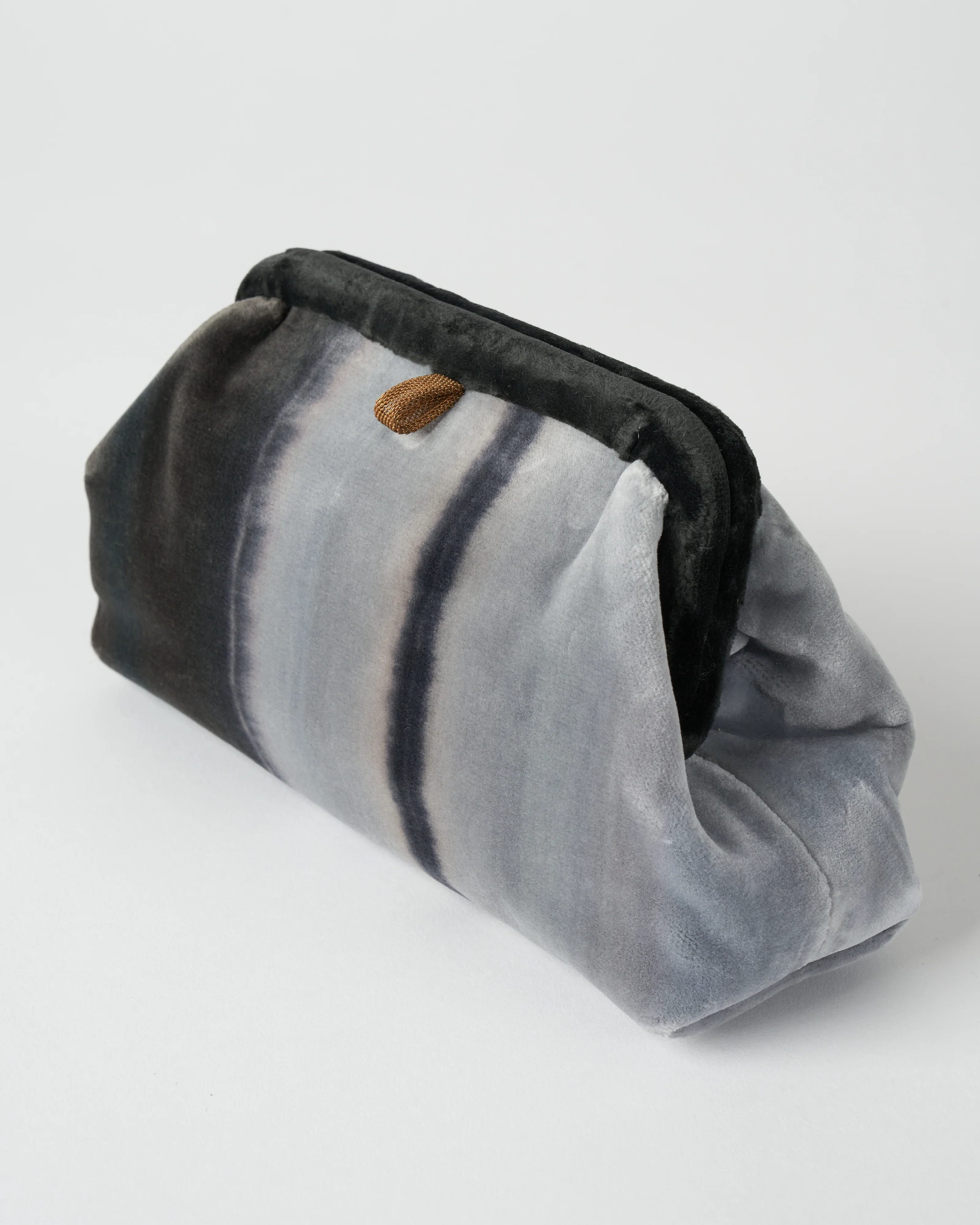liette velvet ombre clutch - black/grey - Image 3