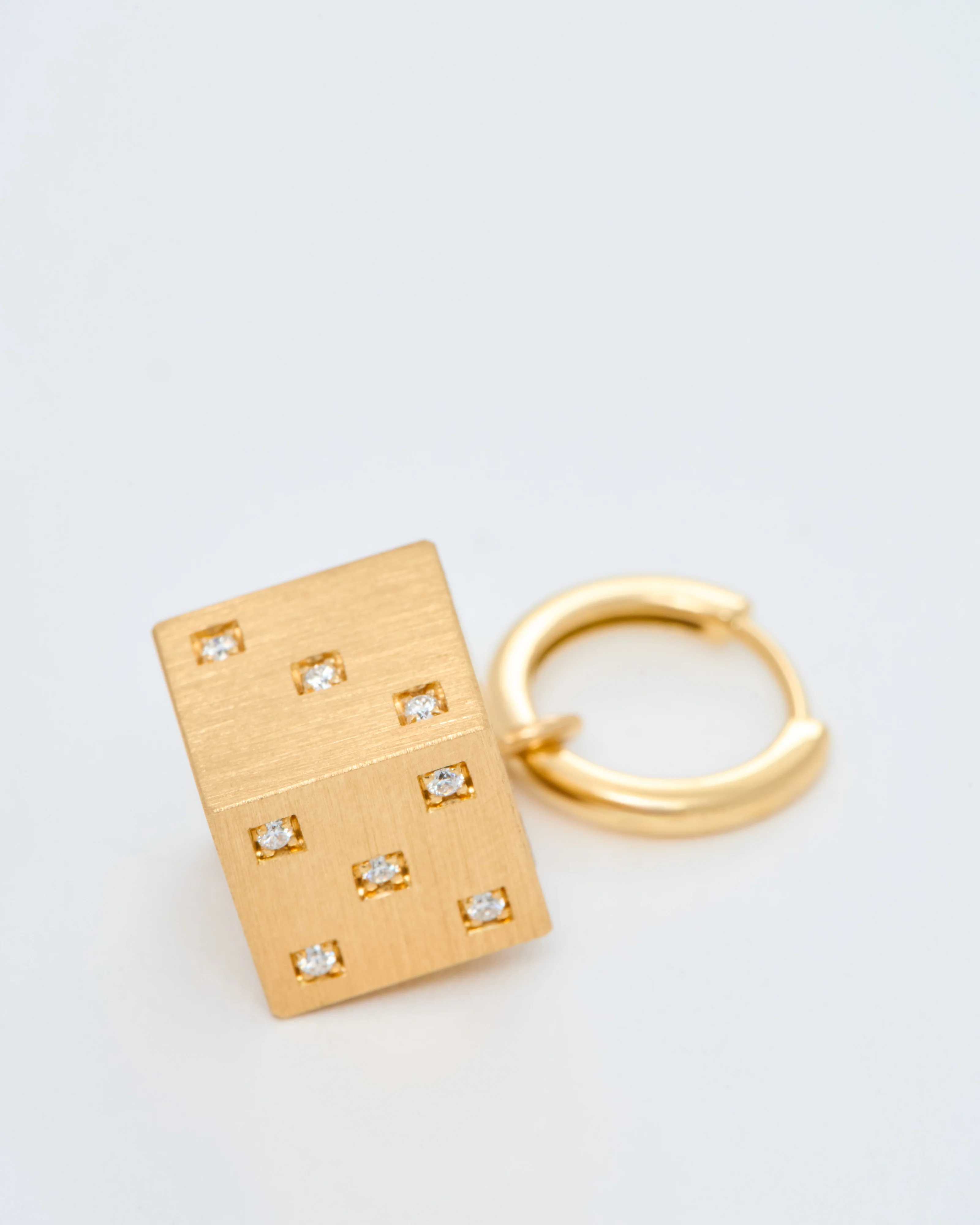 dado pendant - Image 9