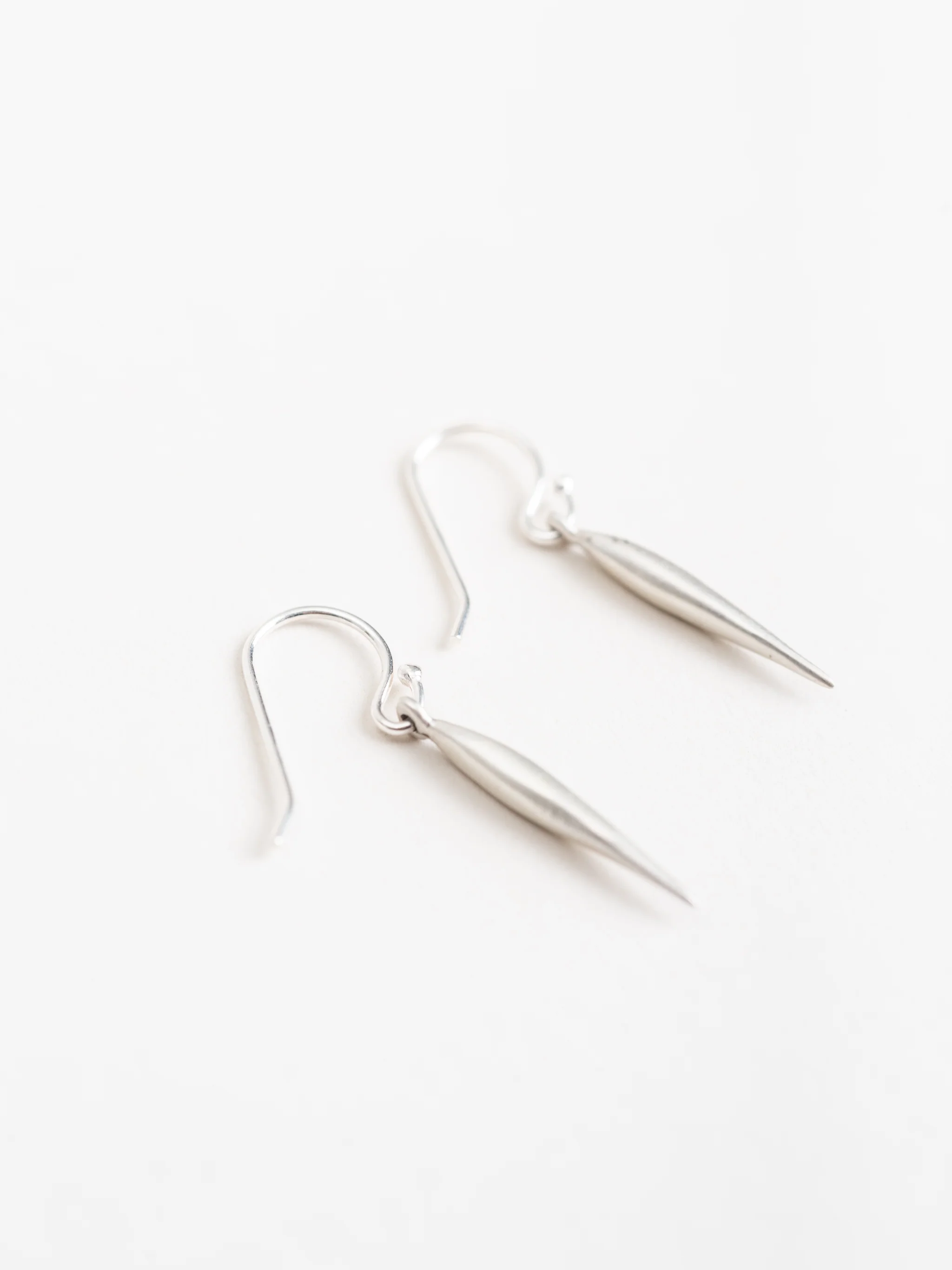 small swell dangle earrings - ss - Image 2
