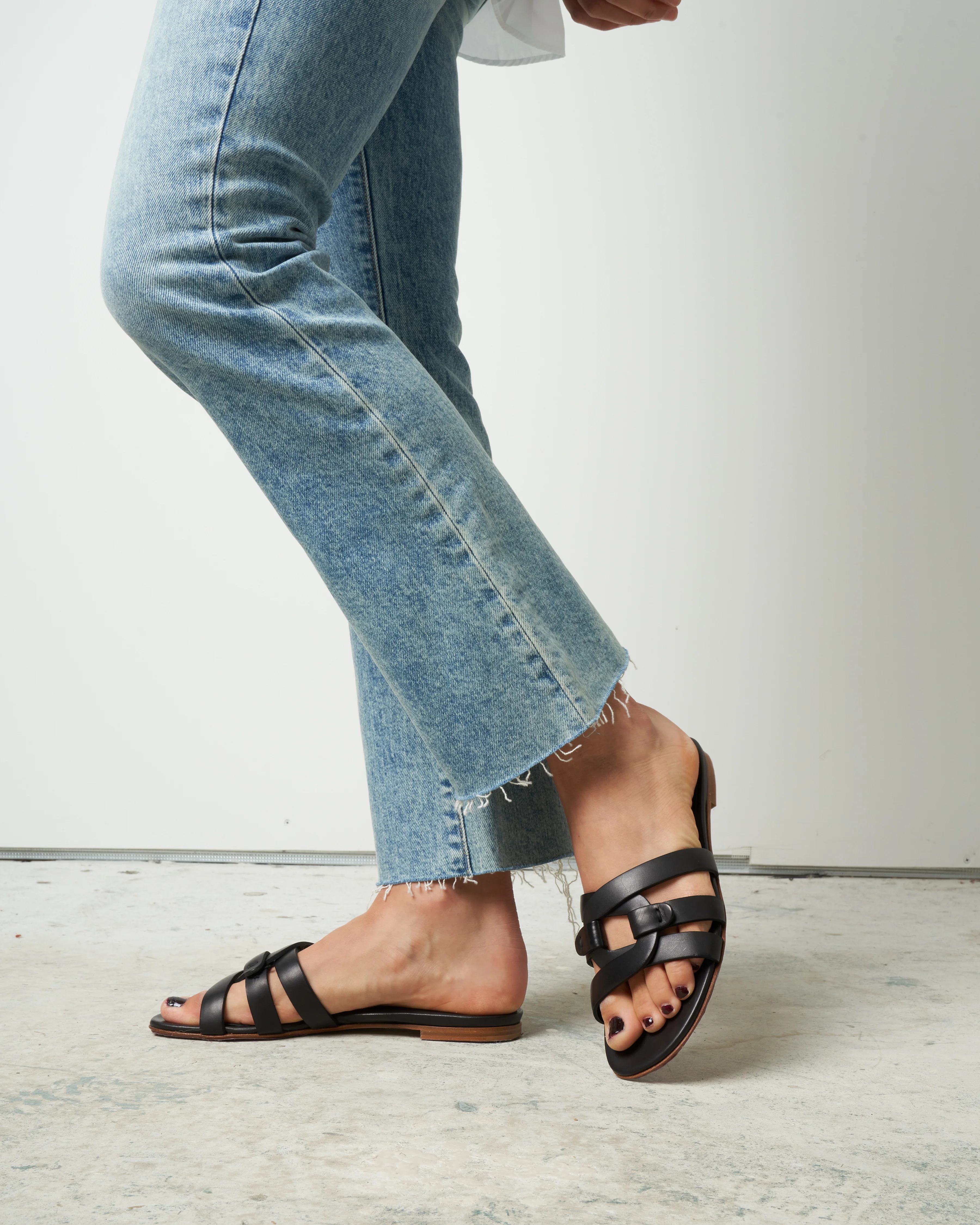 jenny slide - black - Image 2