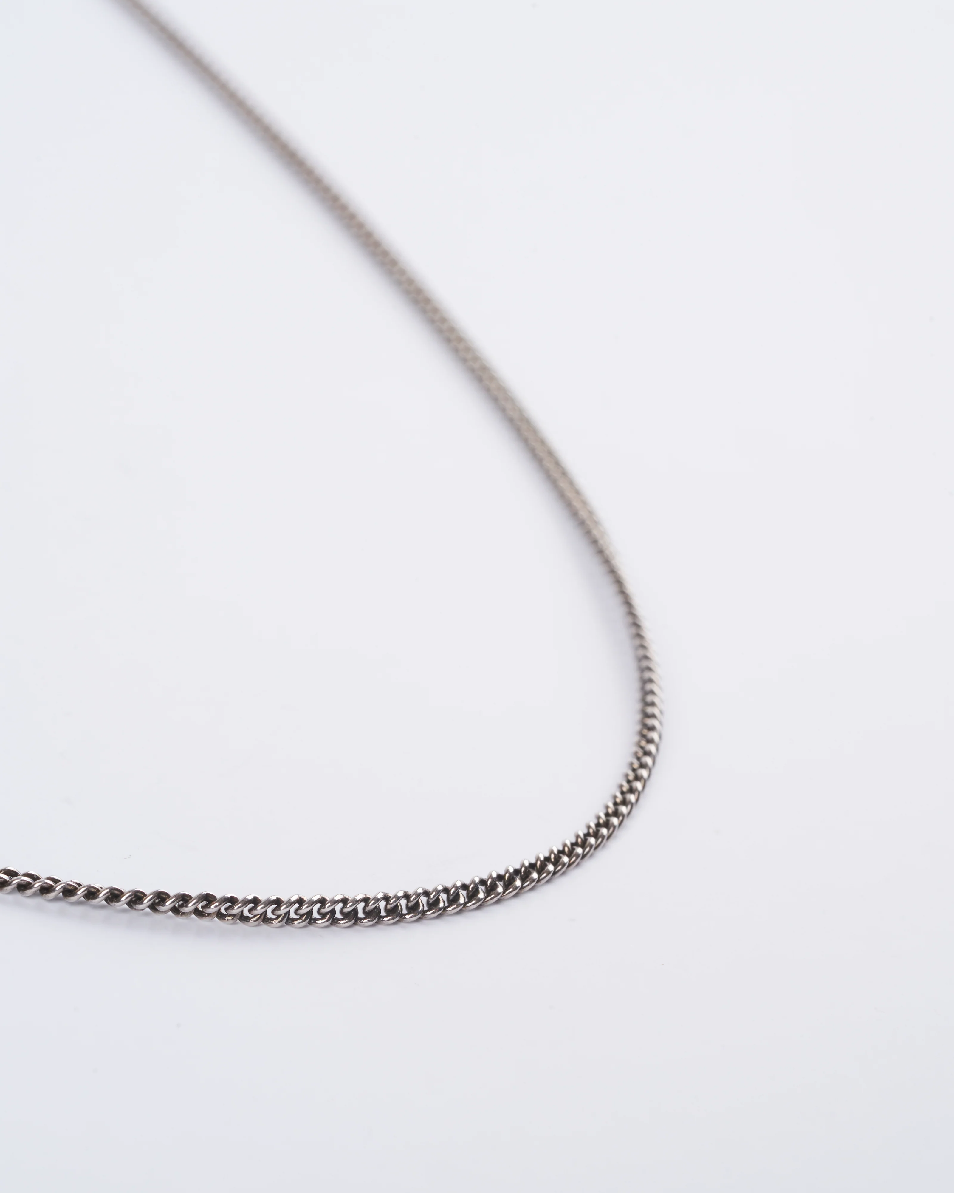 15in medium curb chain with yellow gold loops - silver - Image 2