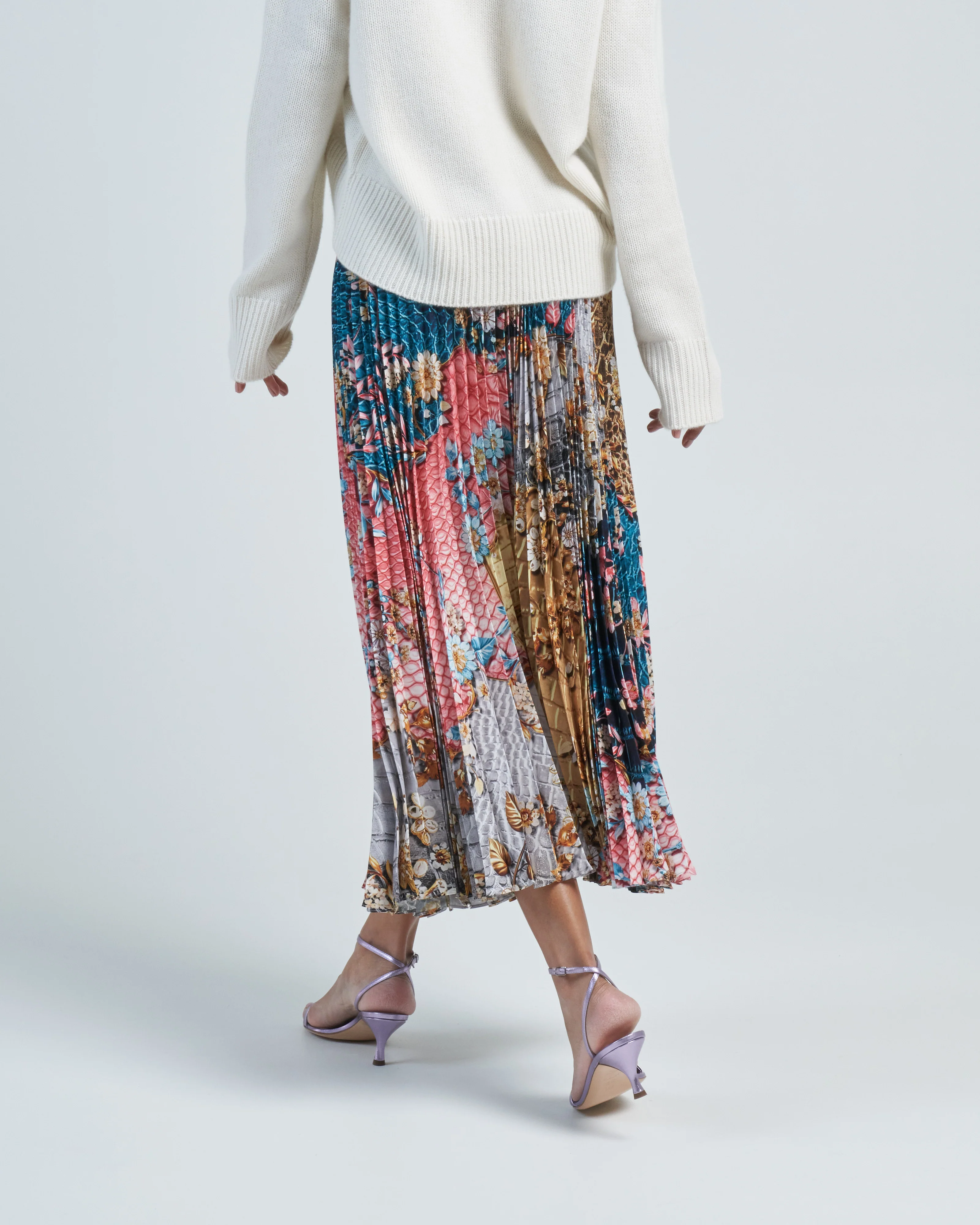 uni skirt - Image 4