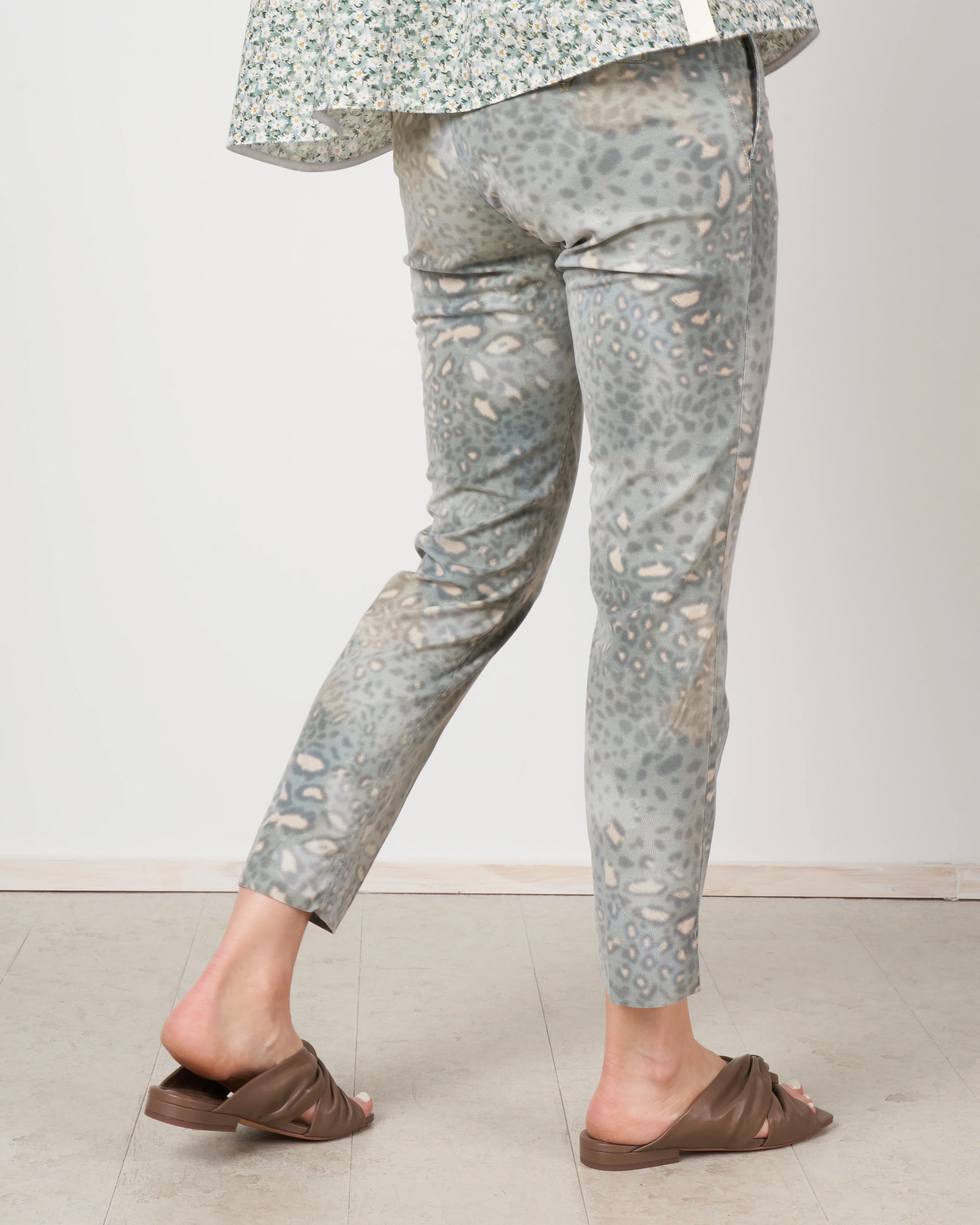 jacqueline capri - 844 print - Image 2