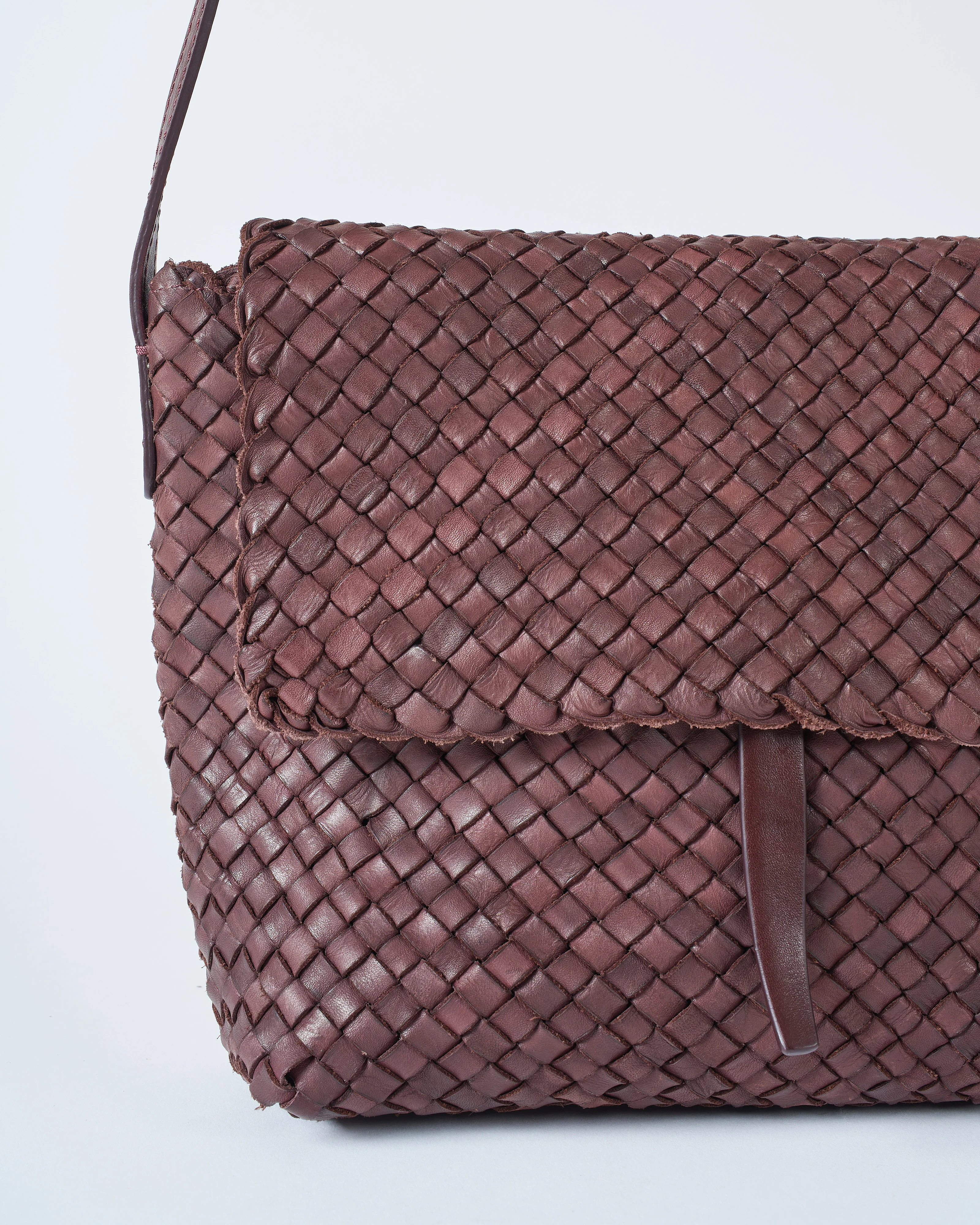 ali woven crossbody - Image 2