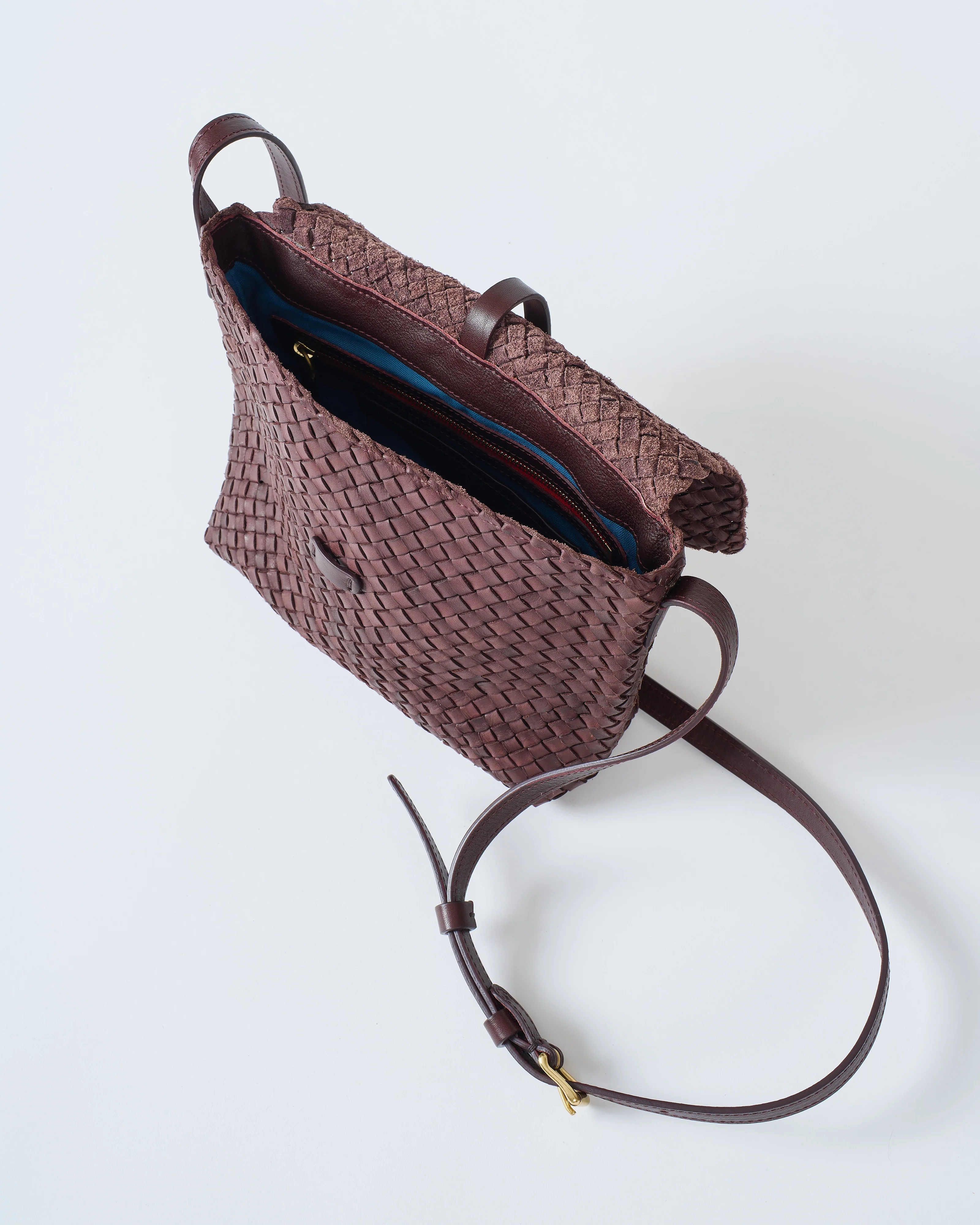 ali woven crossbody - Image 6