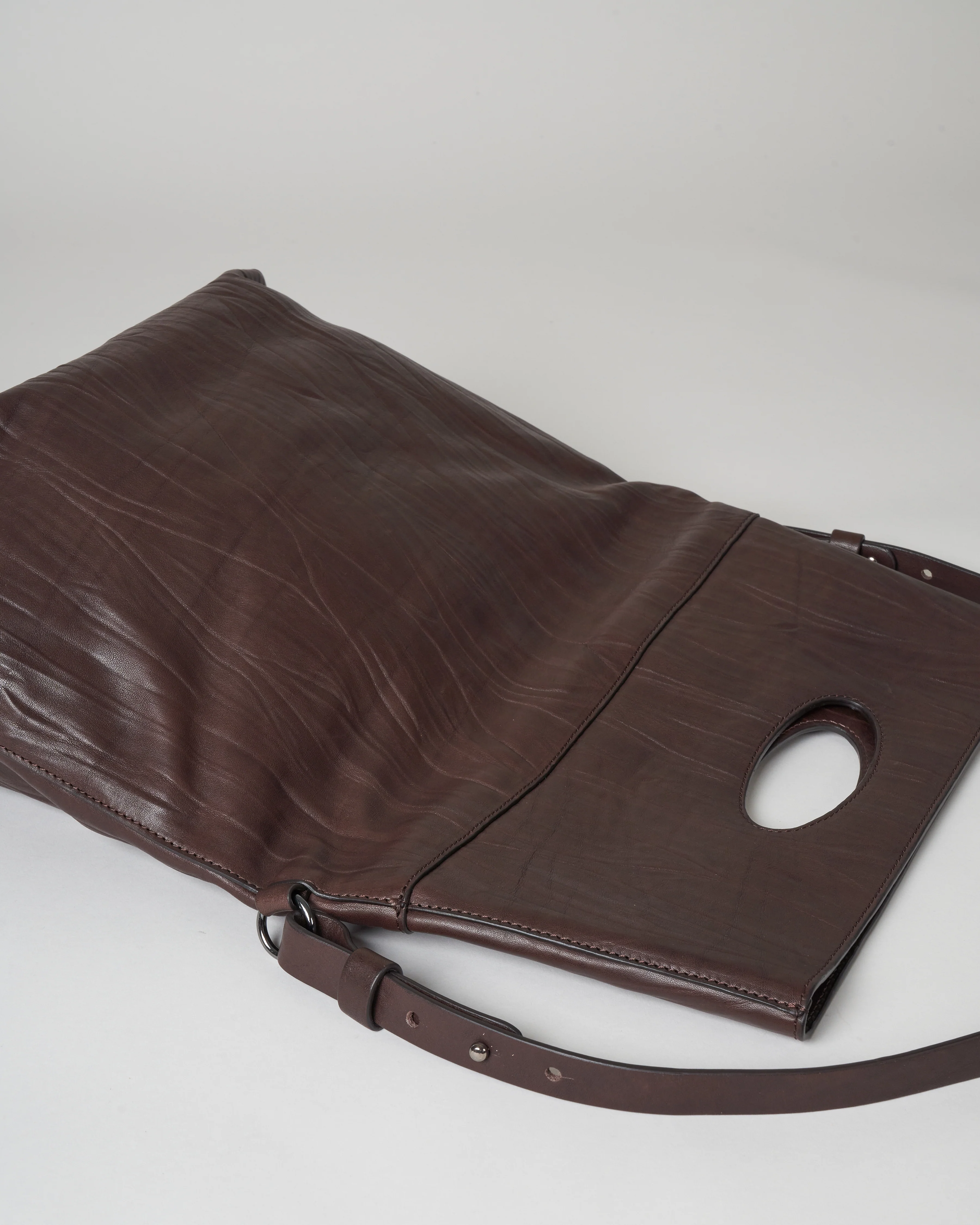 fold-over crossbody with handles - ebano - Image 5