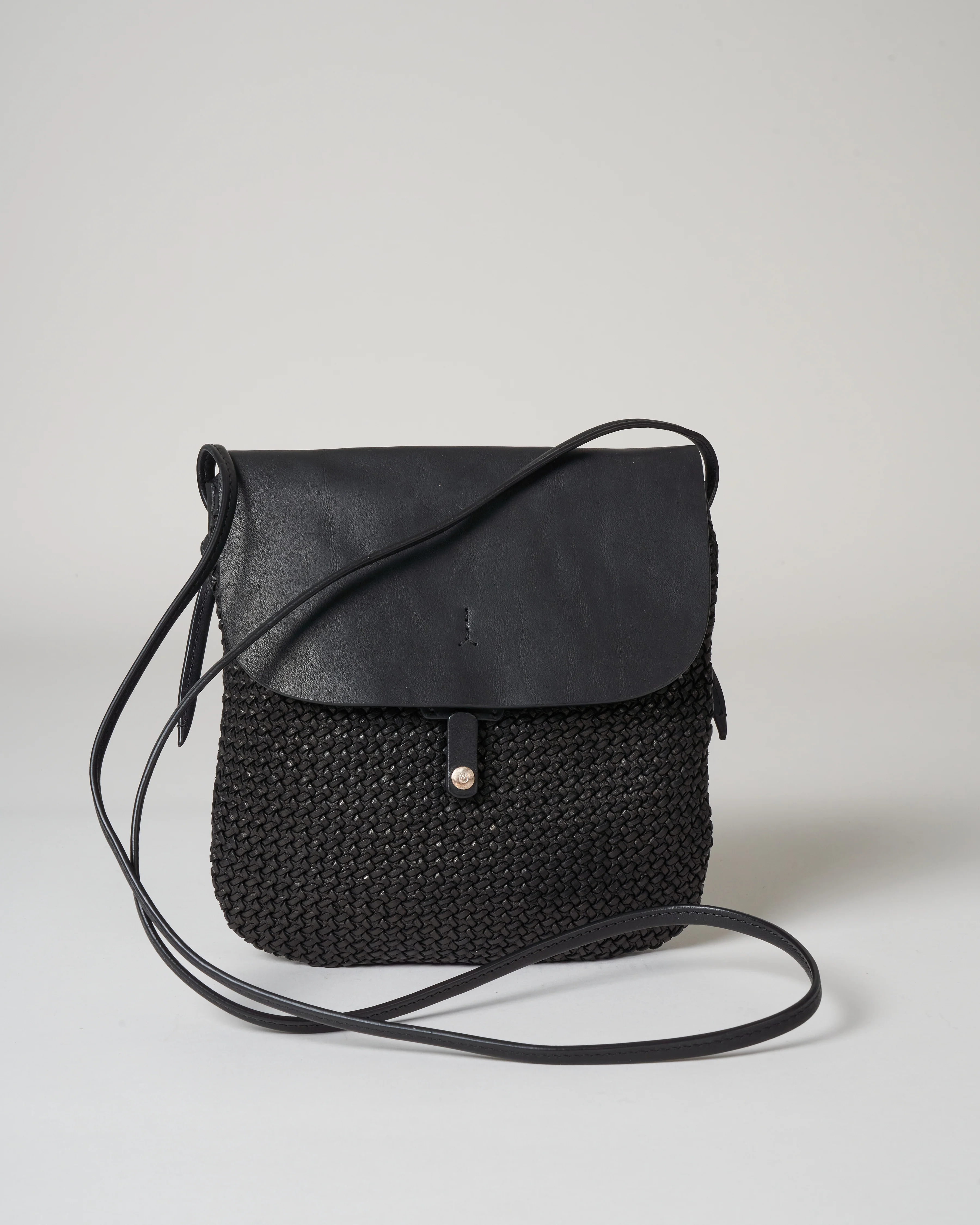 small woven crossbody - black - Image 3