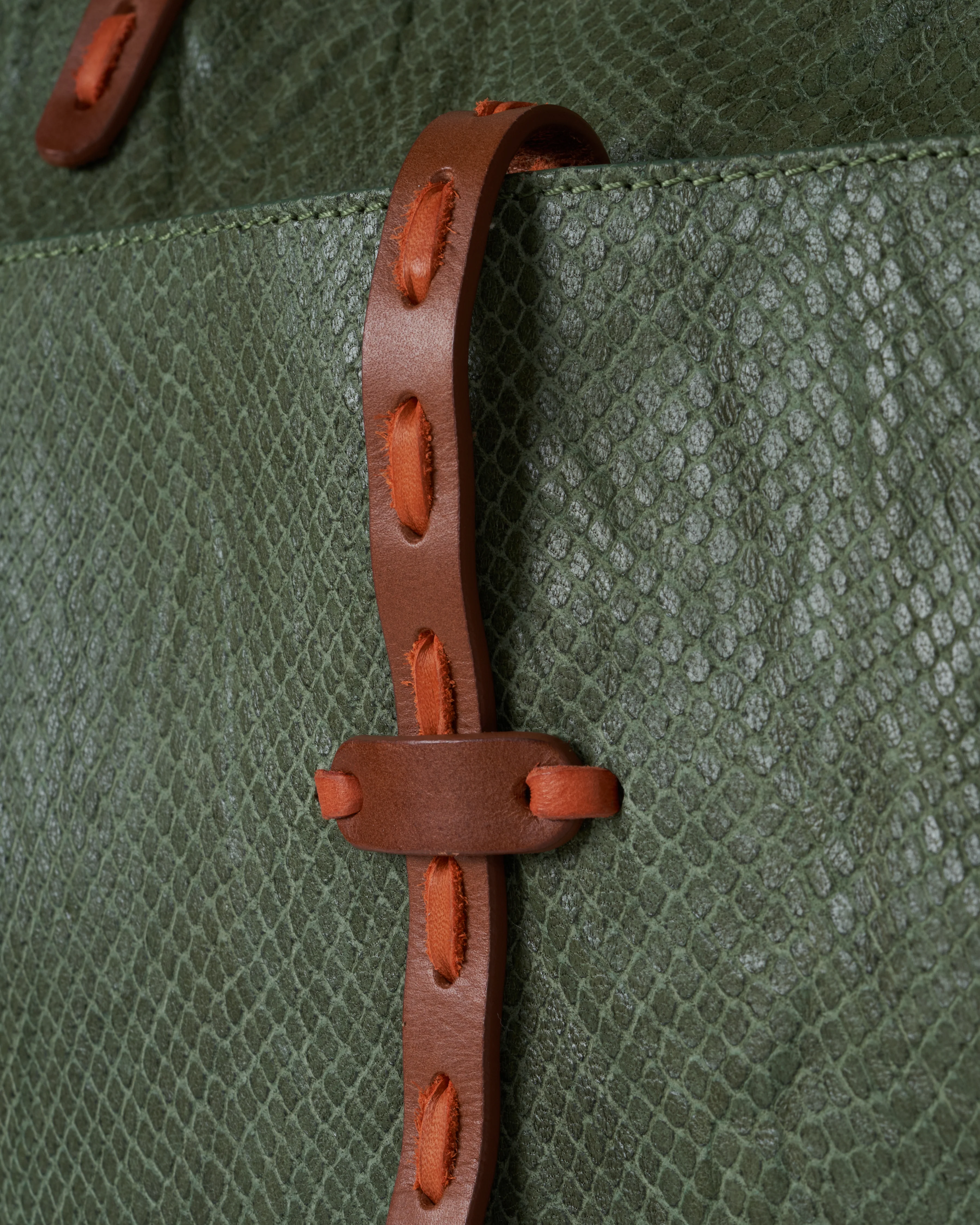 tote bag lamb leather-snake pattern - salvia - Image 4