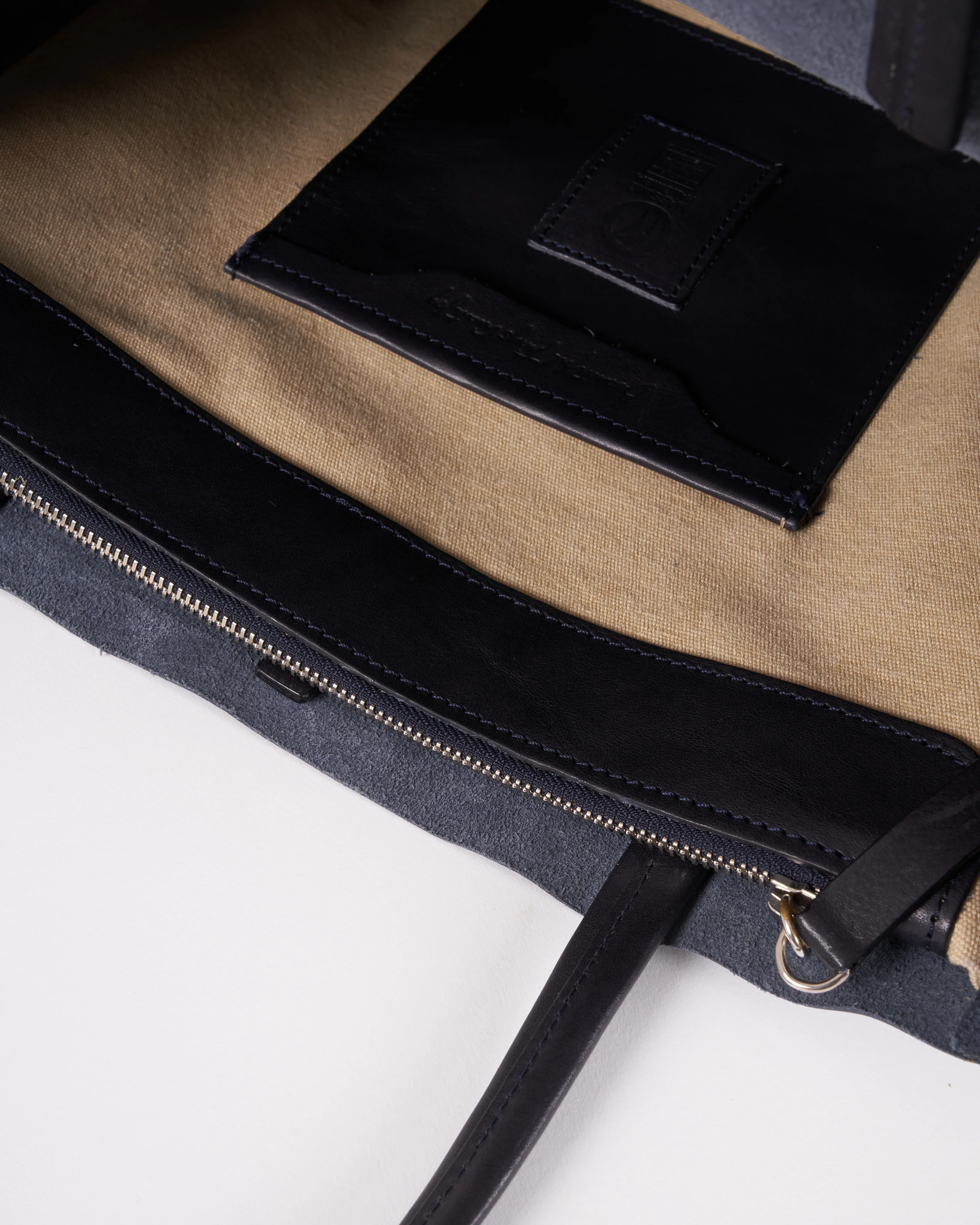 valerie tote bag - veg tan leather navy - Image 4