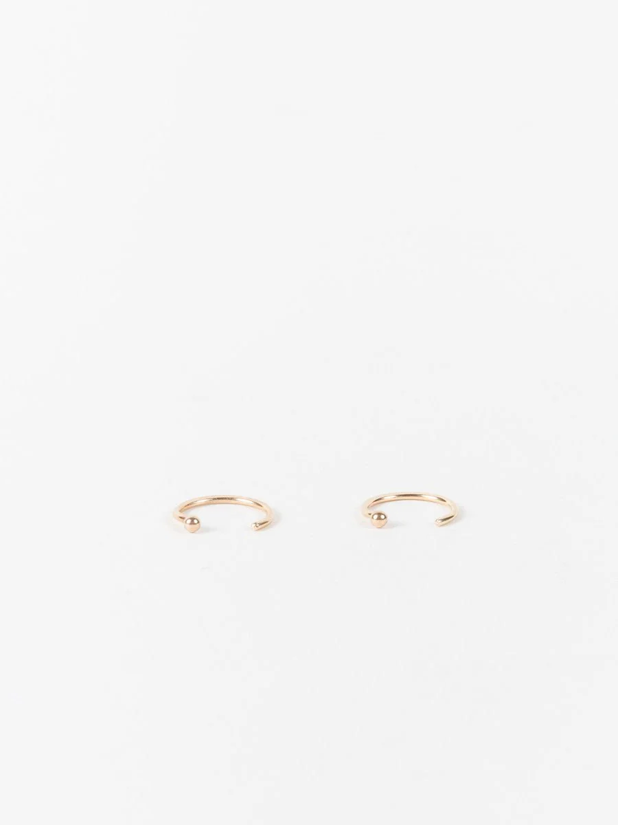 hugger hoop earring- yellow gold - Image 2