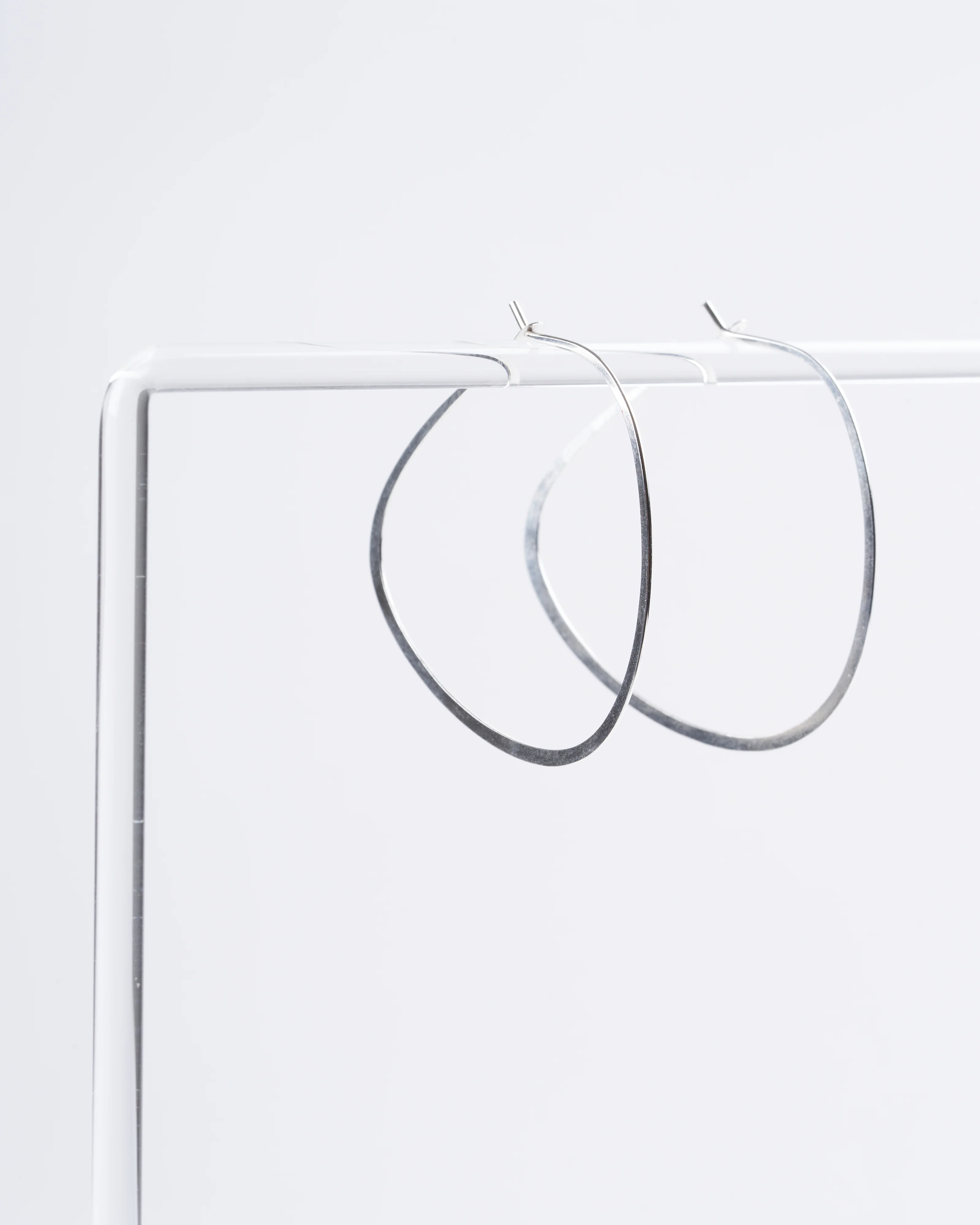 sterling silver triangle hoop - silver - Image 2