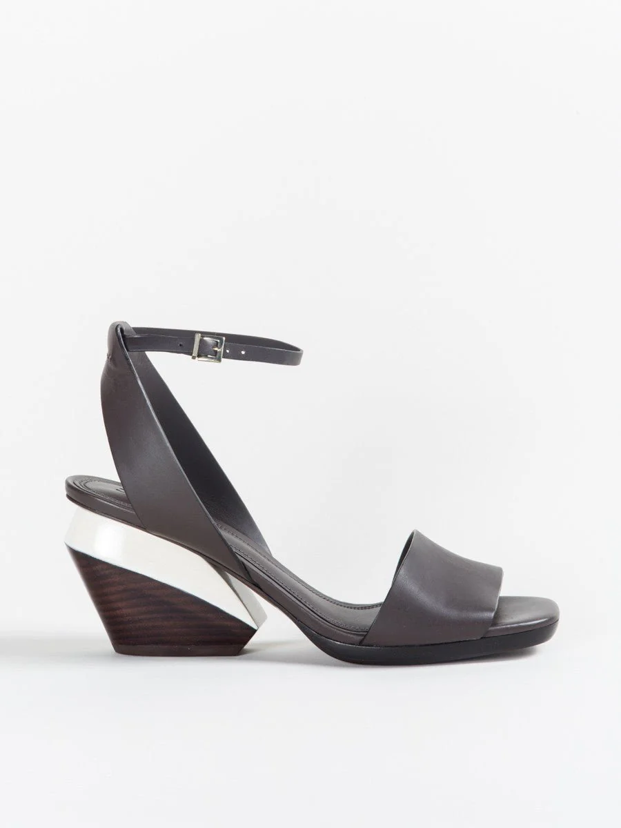 leyna colorblock heel
