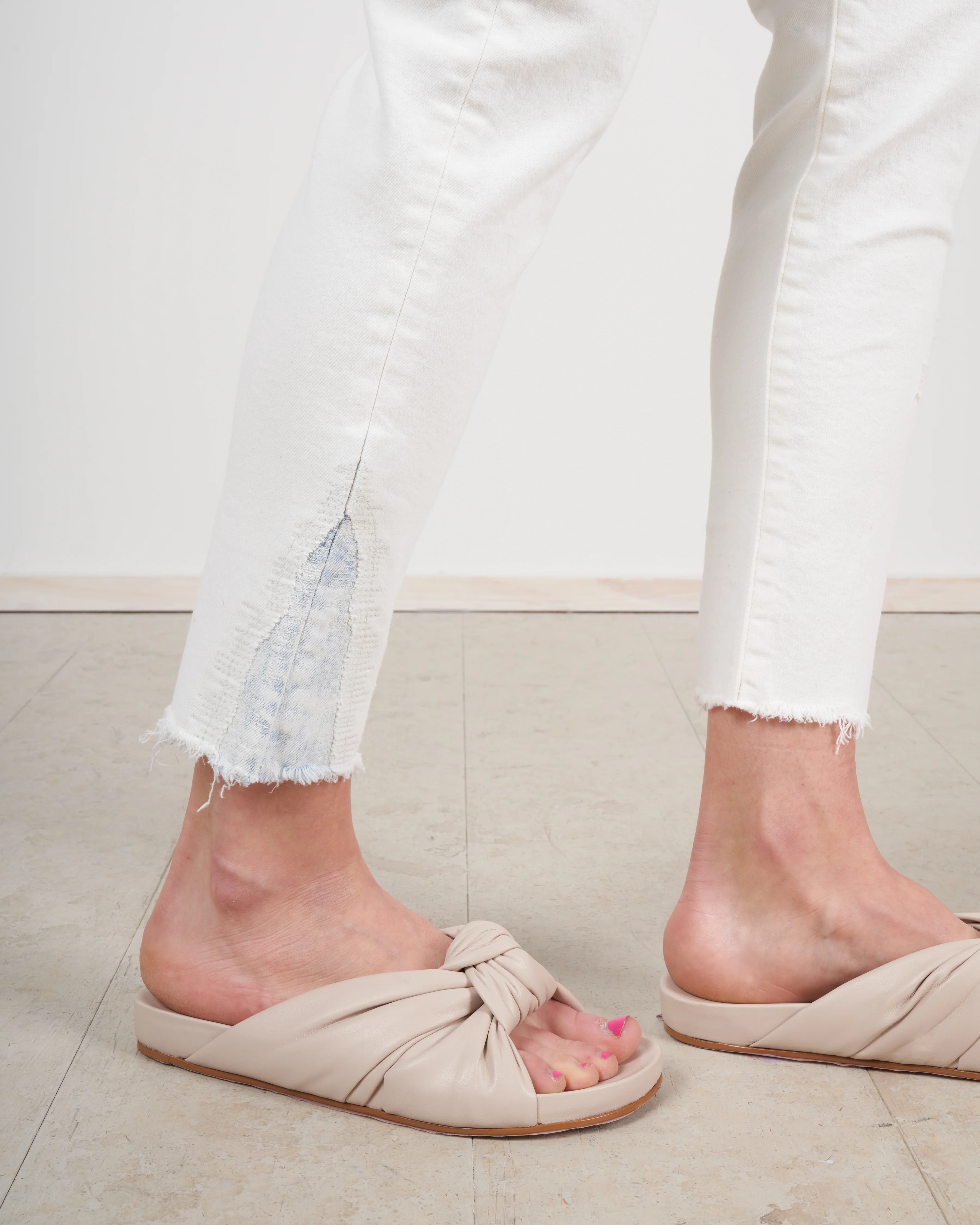 nora anatomic flat slide sandal - cocco leather - Image 2