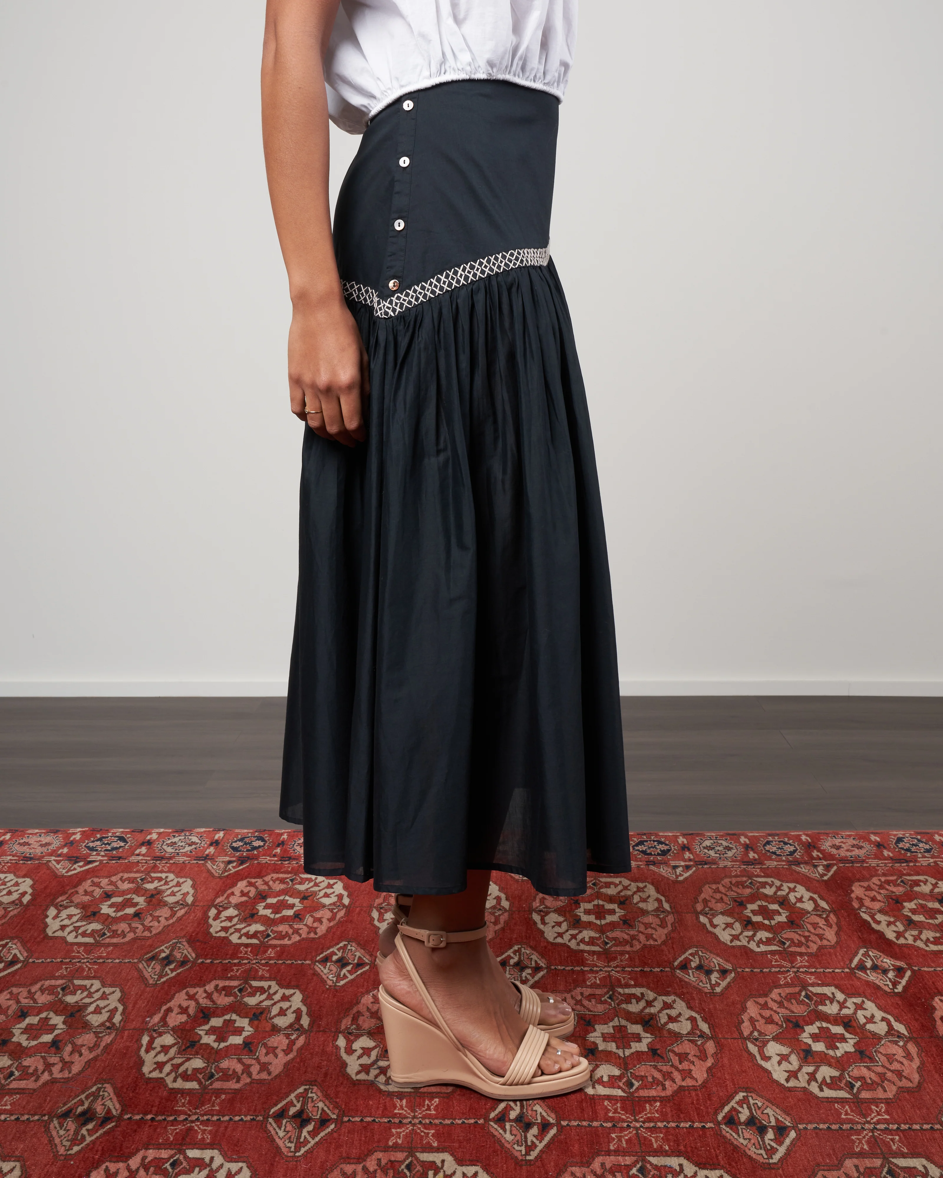 elinga skirt - black - Image 4