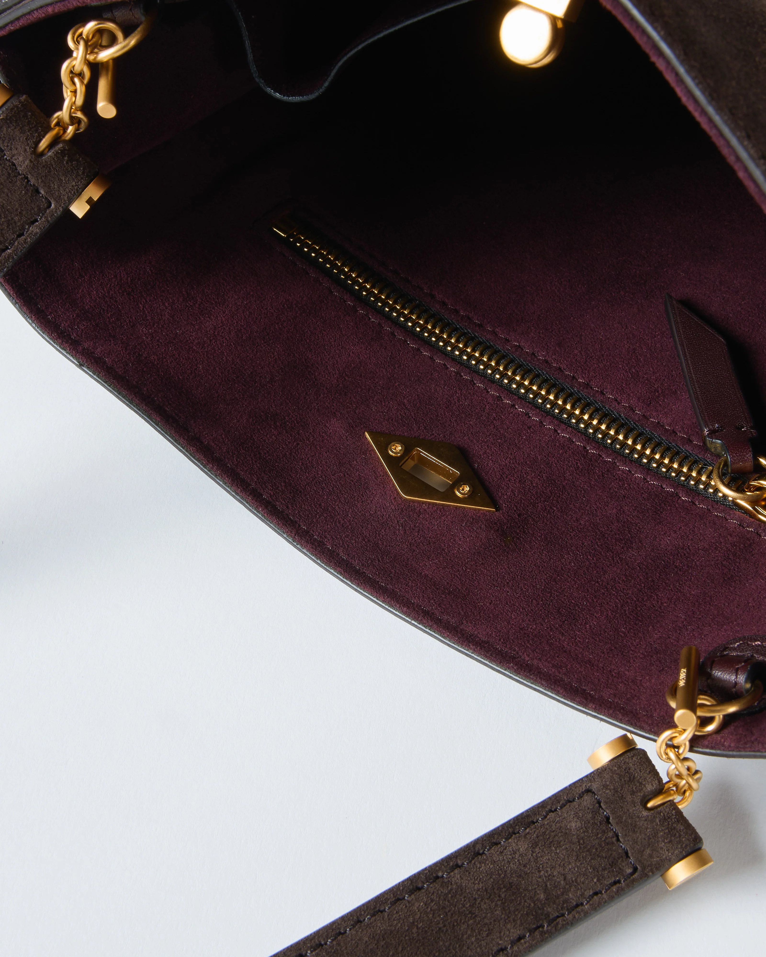 stowaway - Image 7
