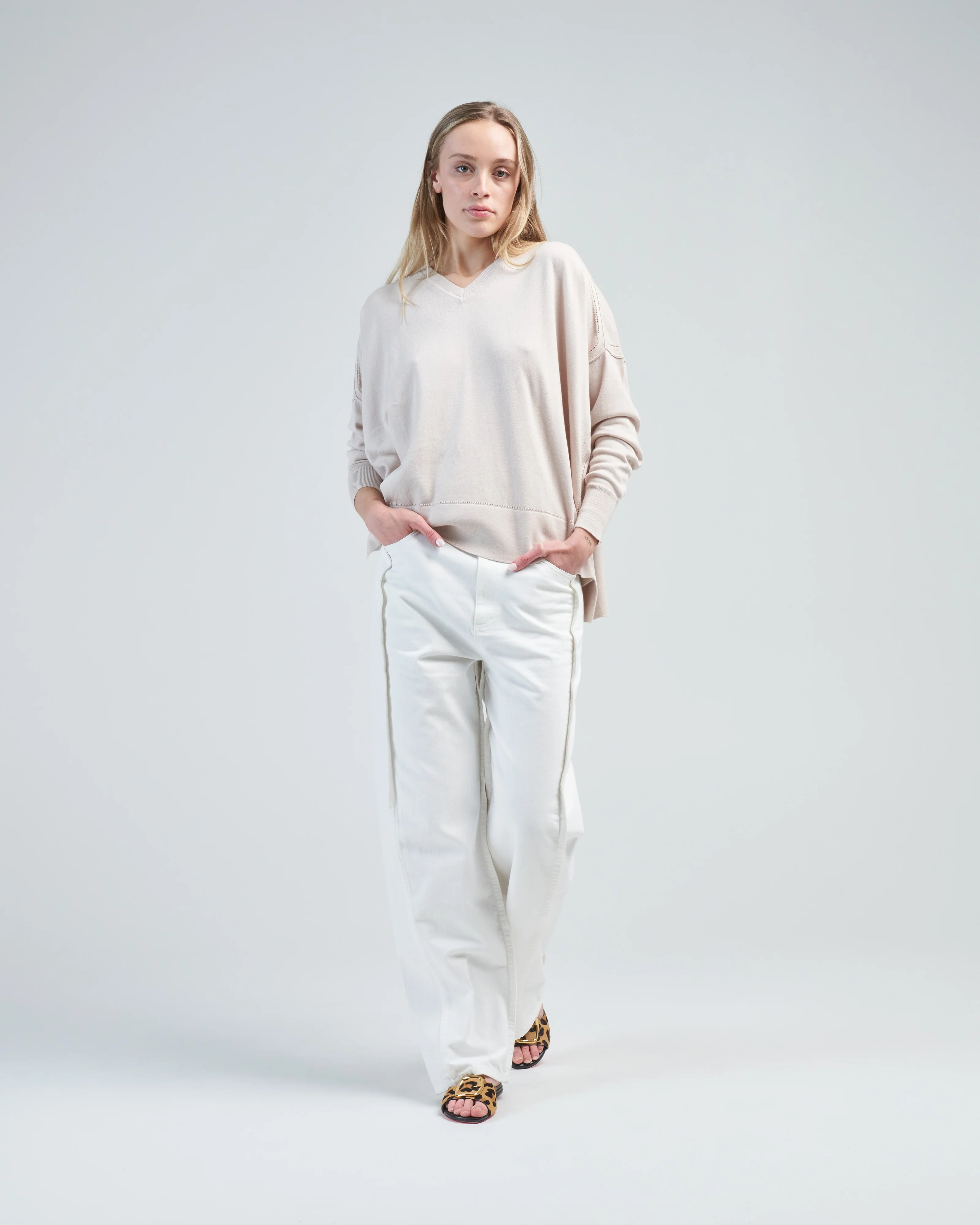 cotton pointelle v-neck - Image 2