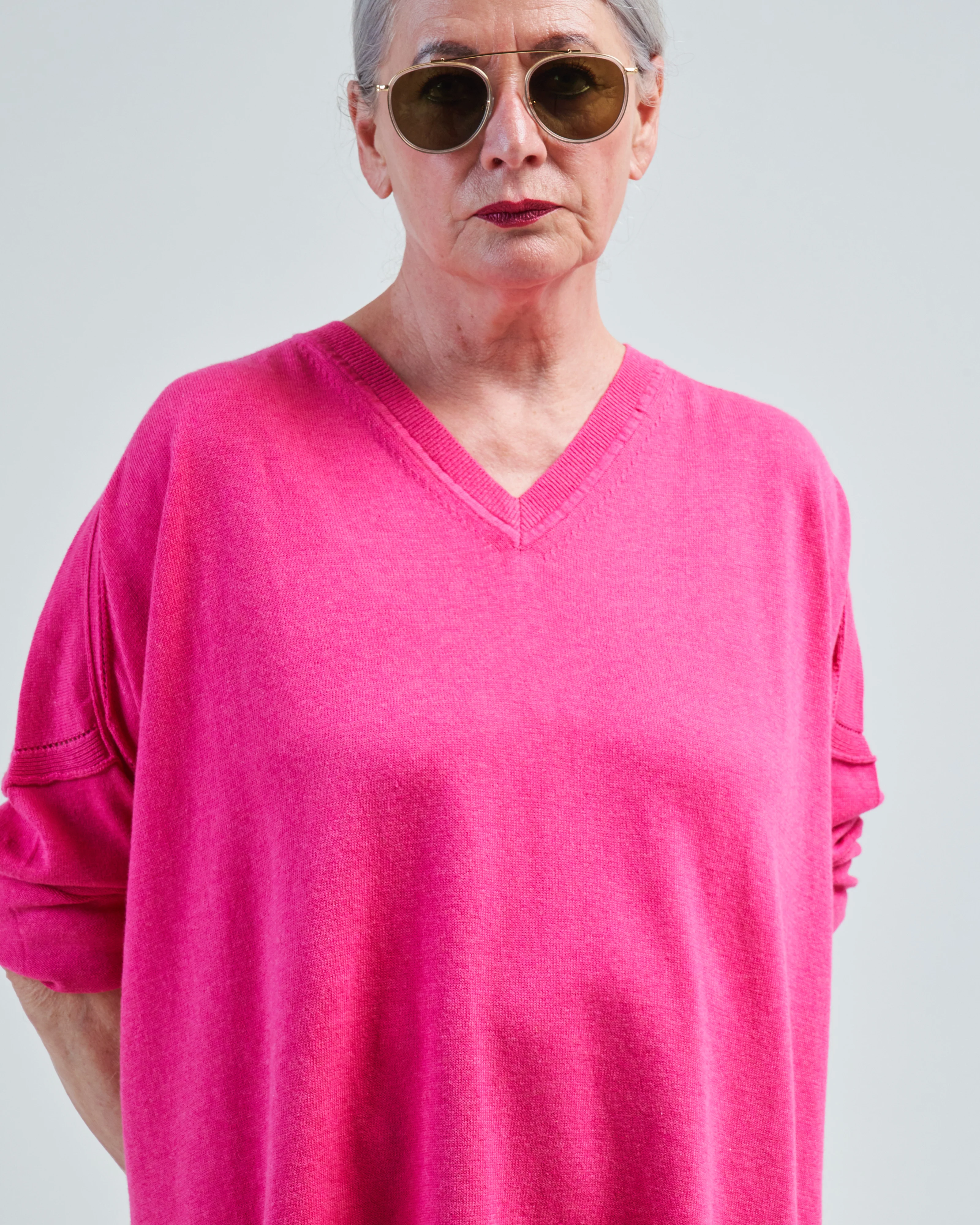 cotton pointelle v-neck - Image 5
