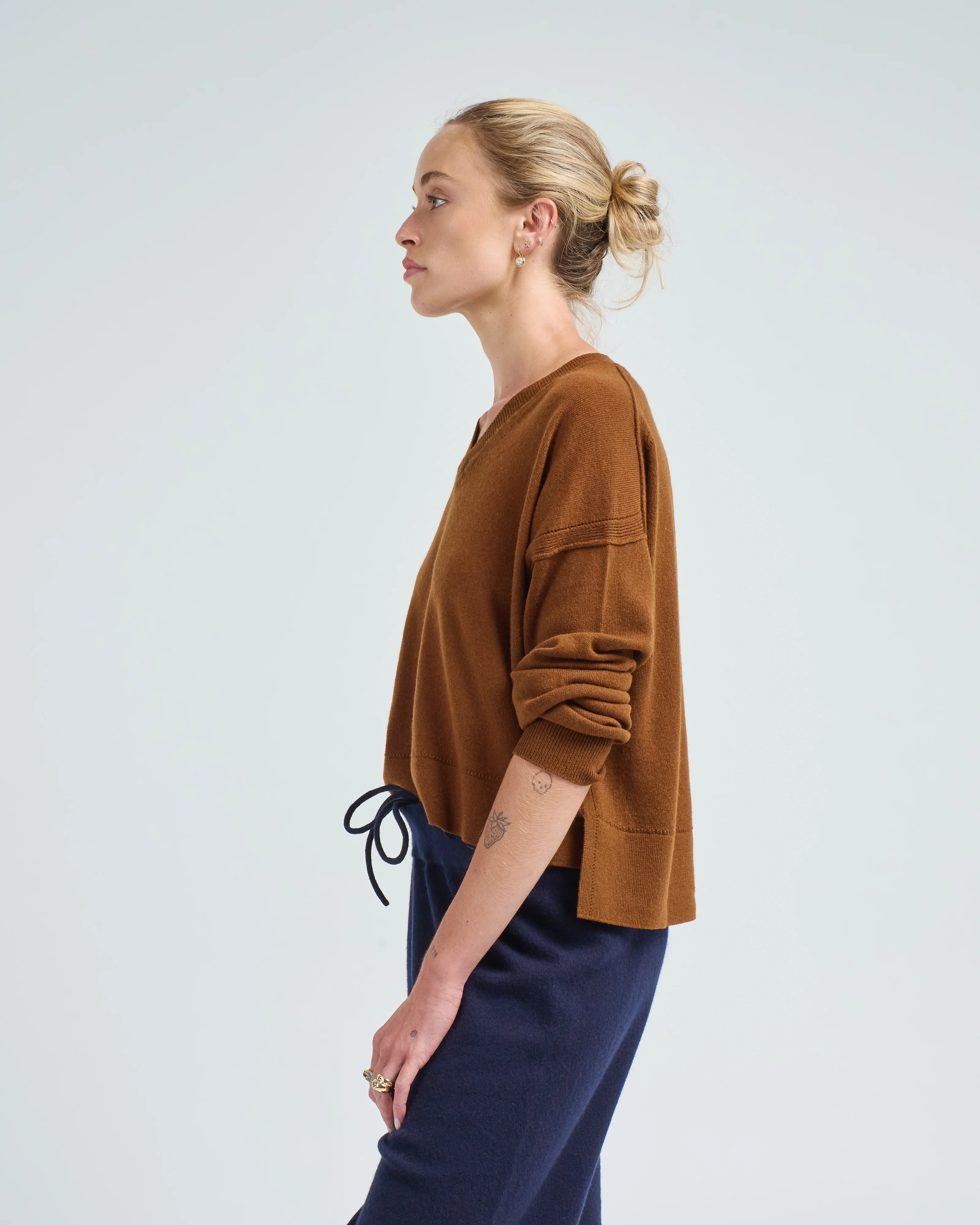 cropped pointelle v-neck - Image 4