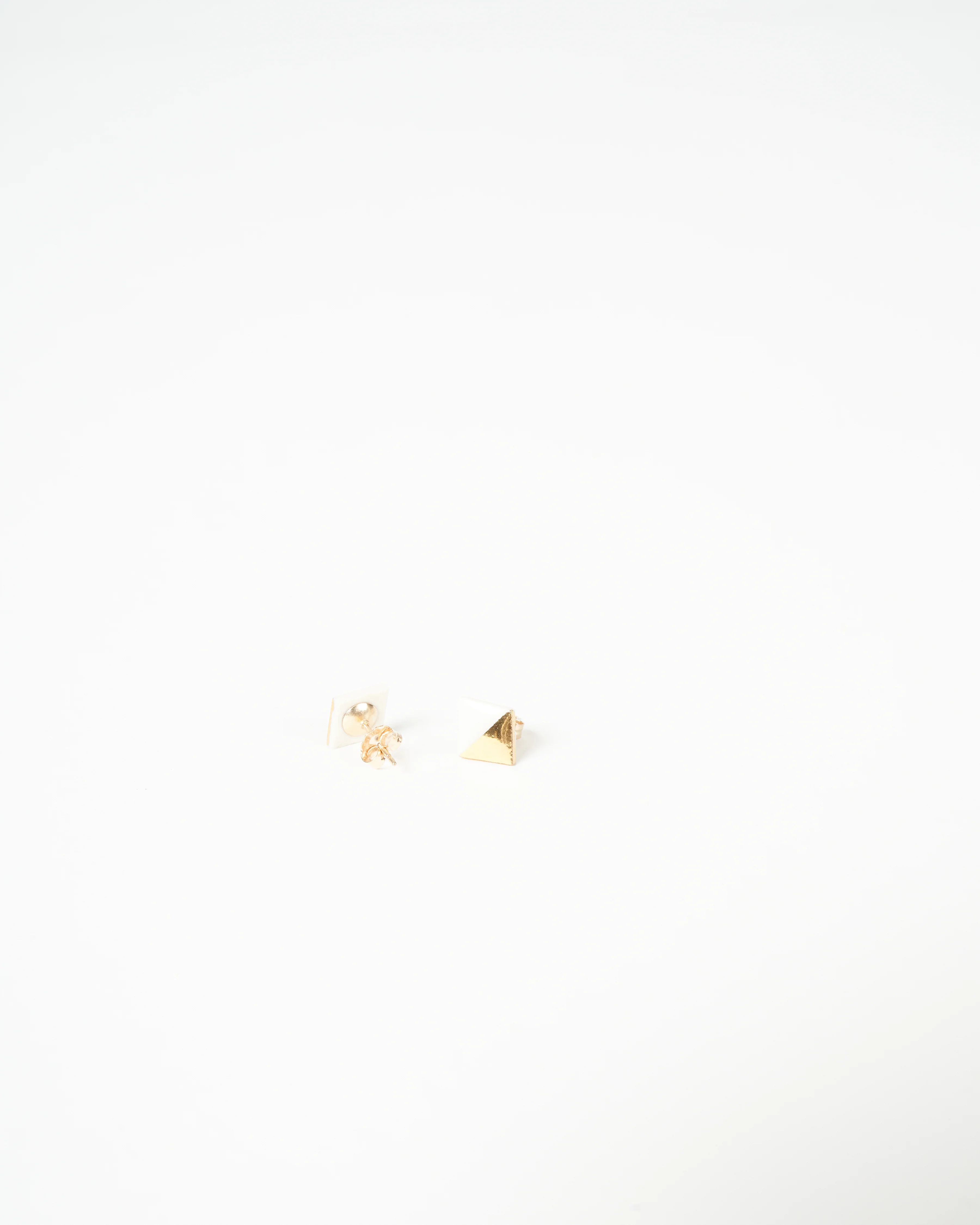 gold dipped geometric stud - white - Image 3