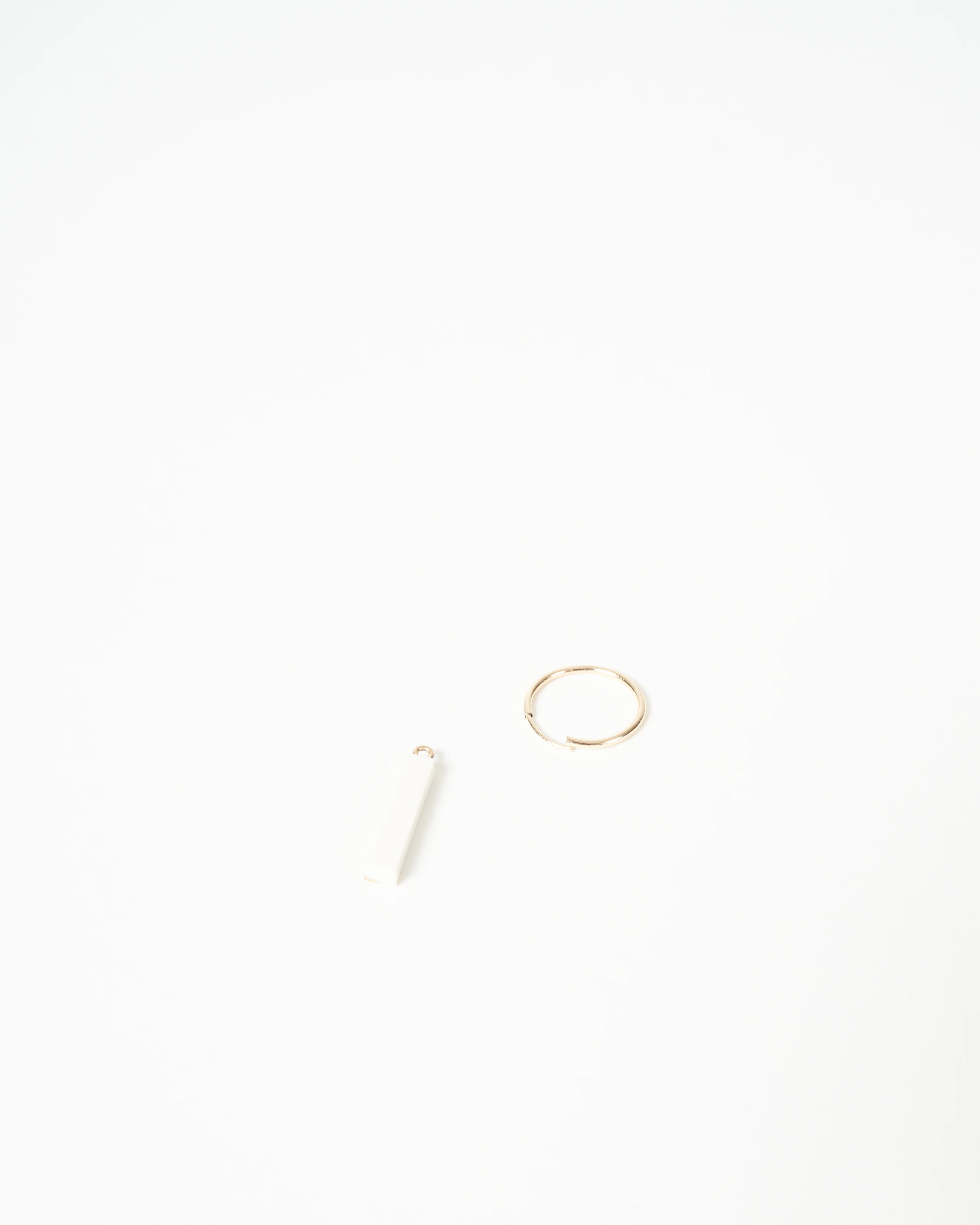 horizontal bar hoops - white - Image 3