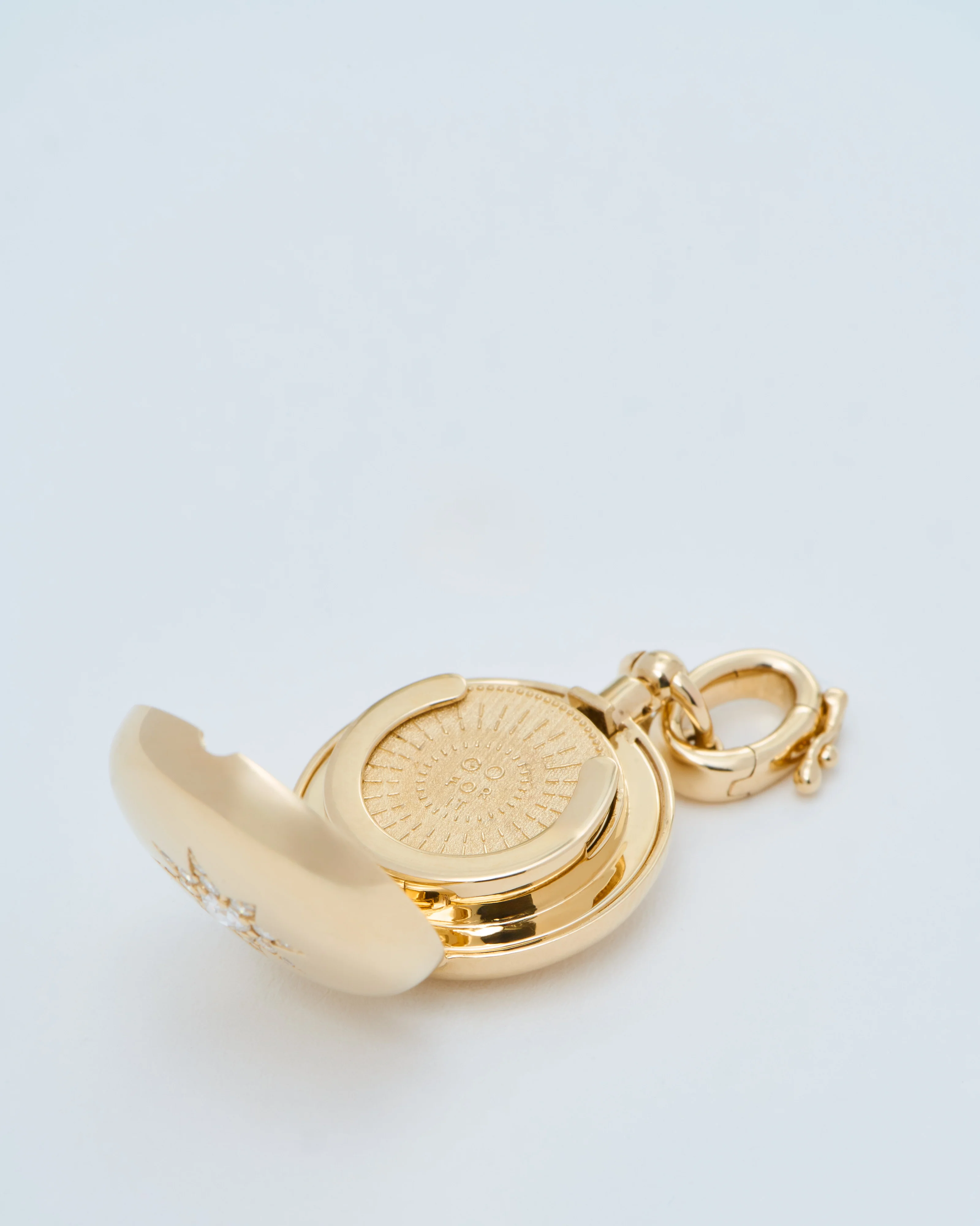direction coin locket - Image 5