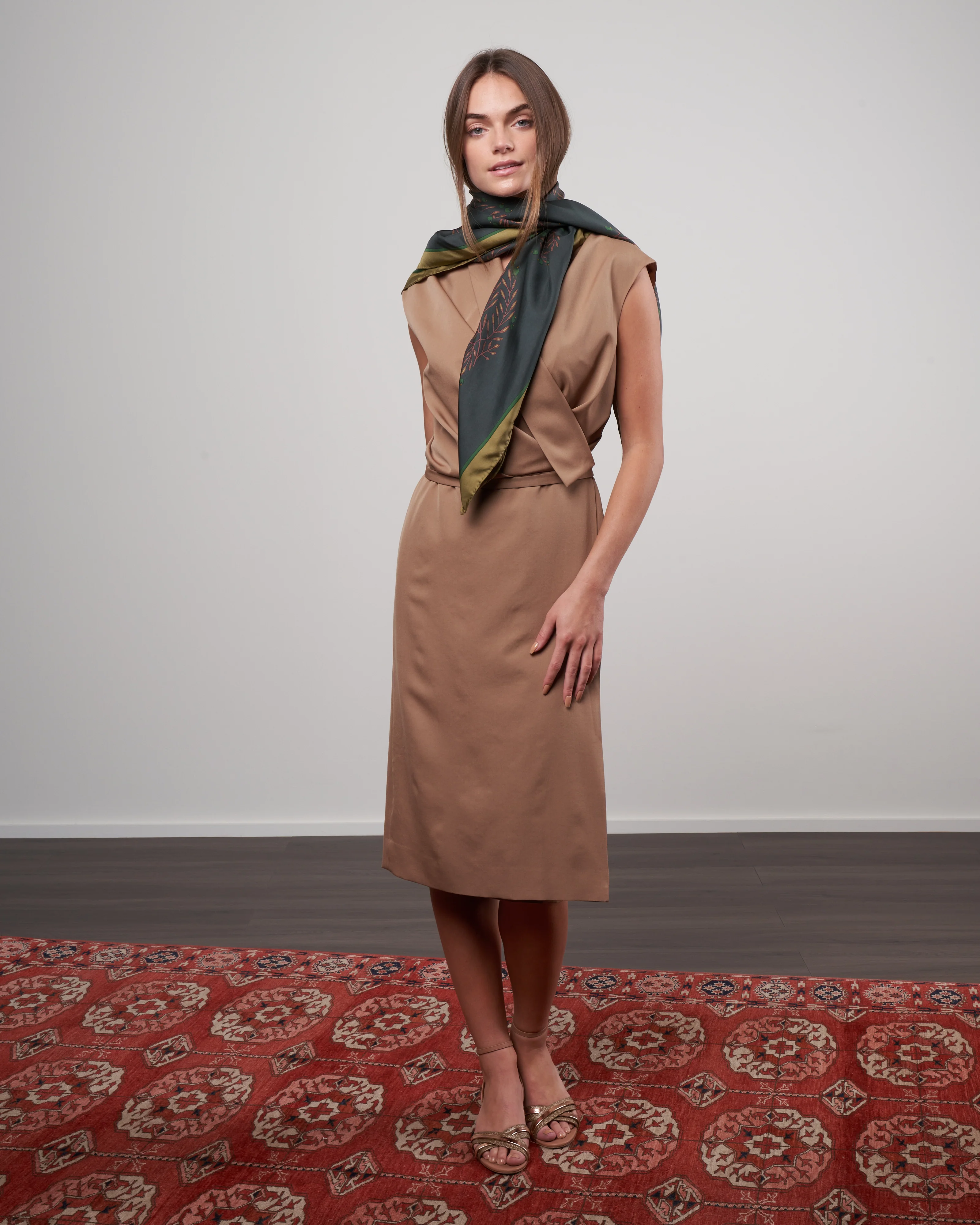 silk scarf - evergreen - Image 3