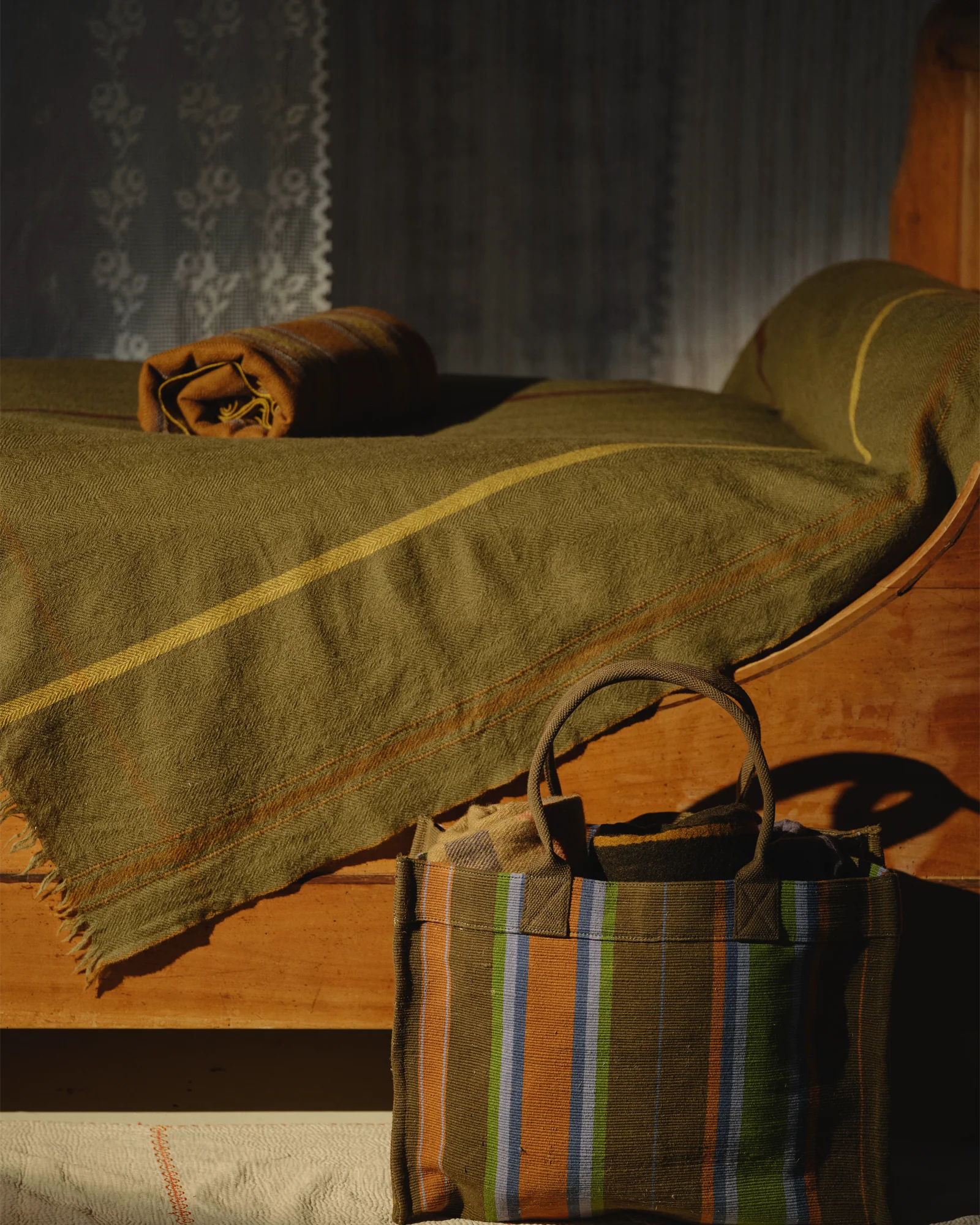 plaid laine n73 blanket- 140 x 200cm - forest green - Image 3