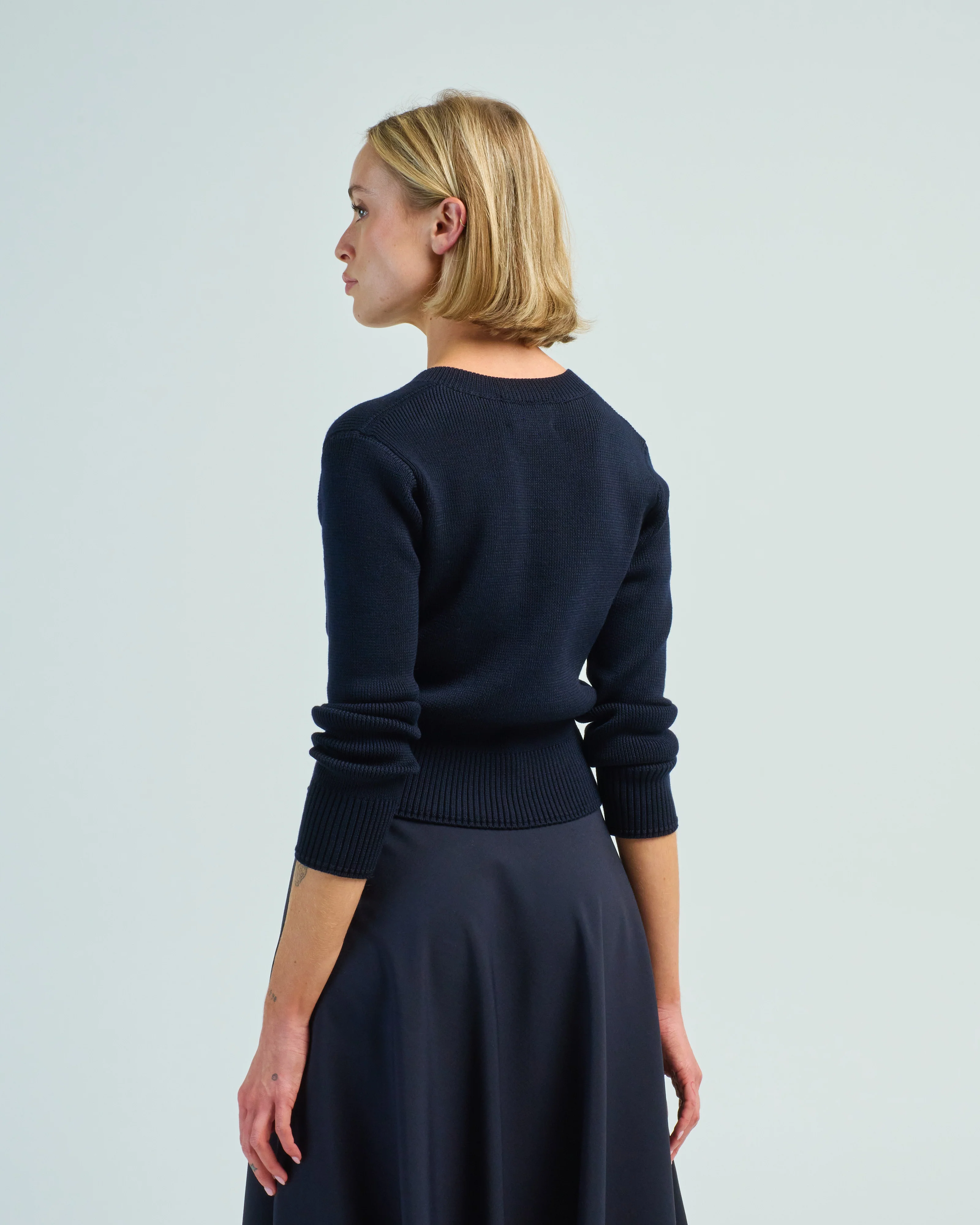 beaute deep v-neck top - Image 4