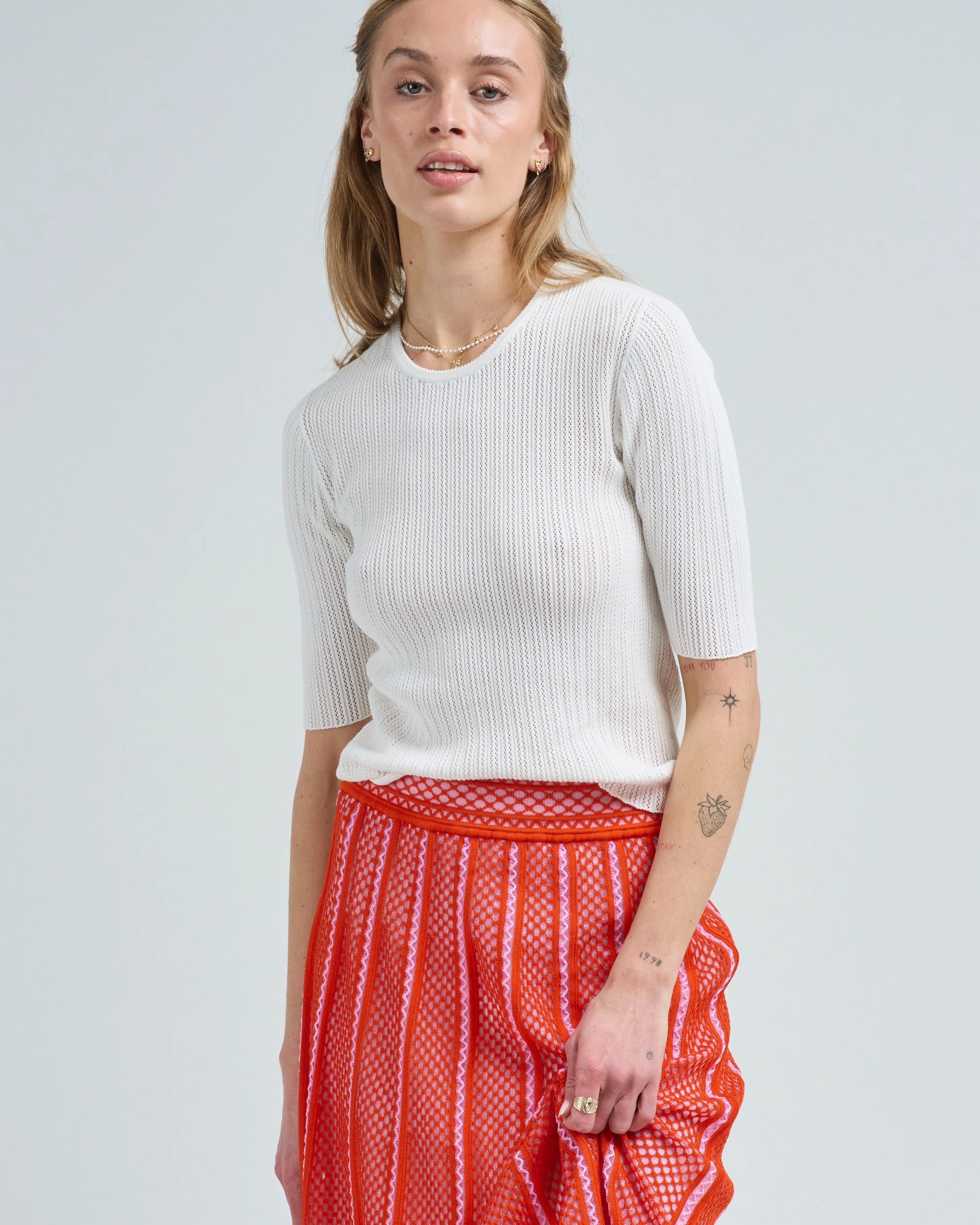 crew neck light laced elbow lenght knit top - Image 3