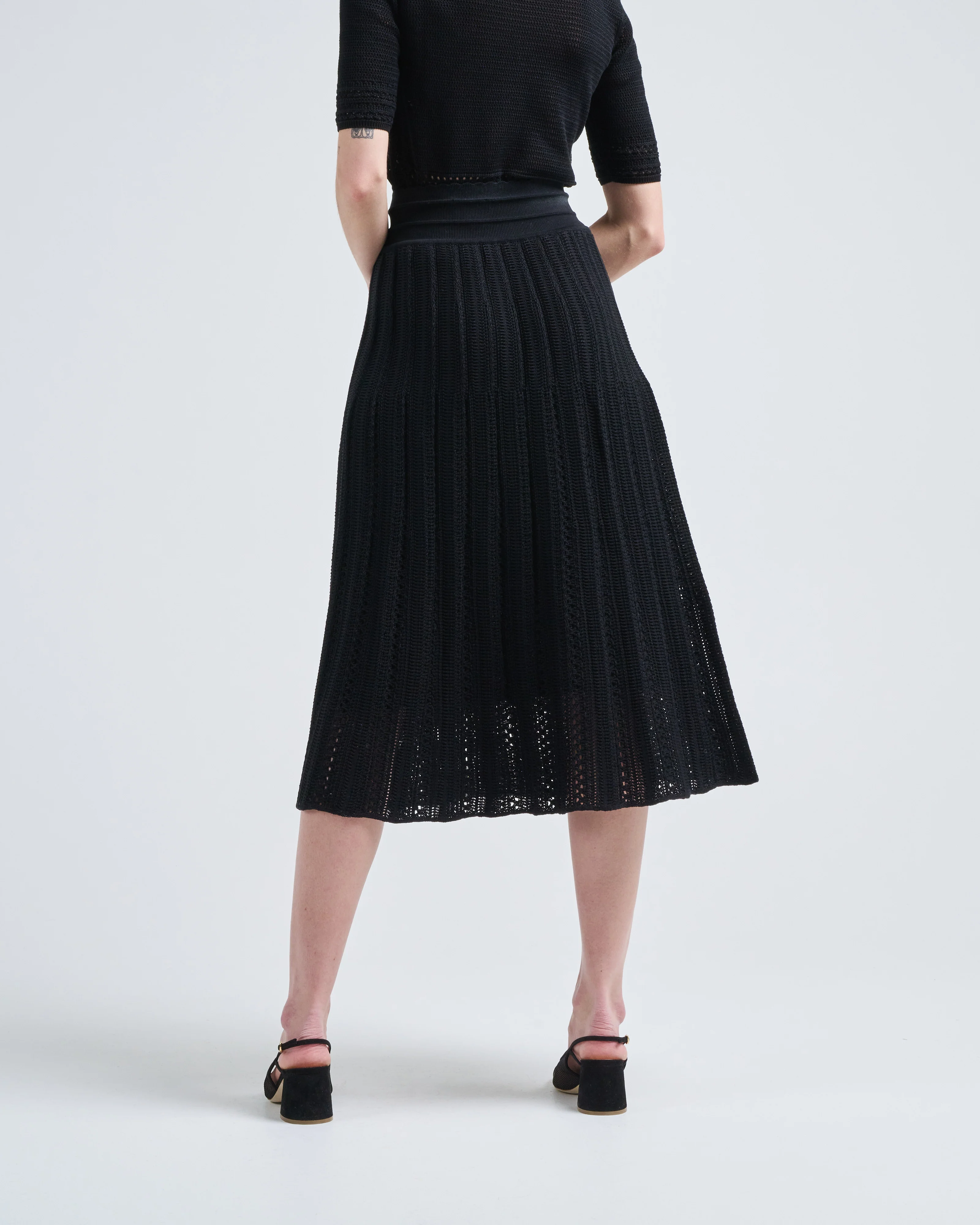 long skirt with macrame stitch - Image 4