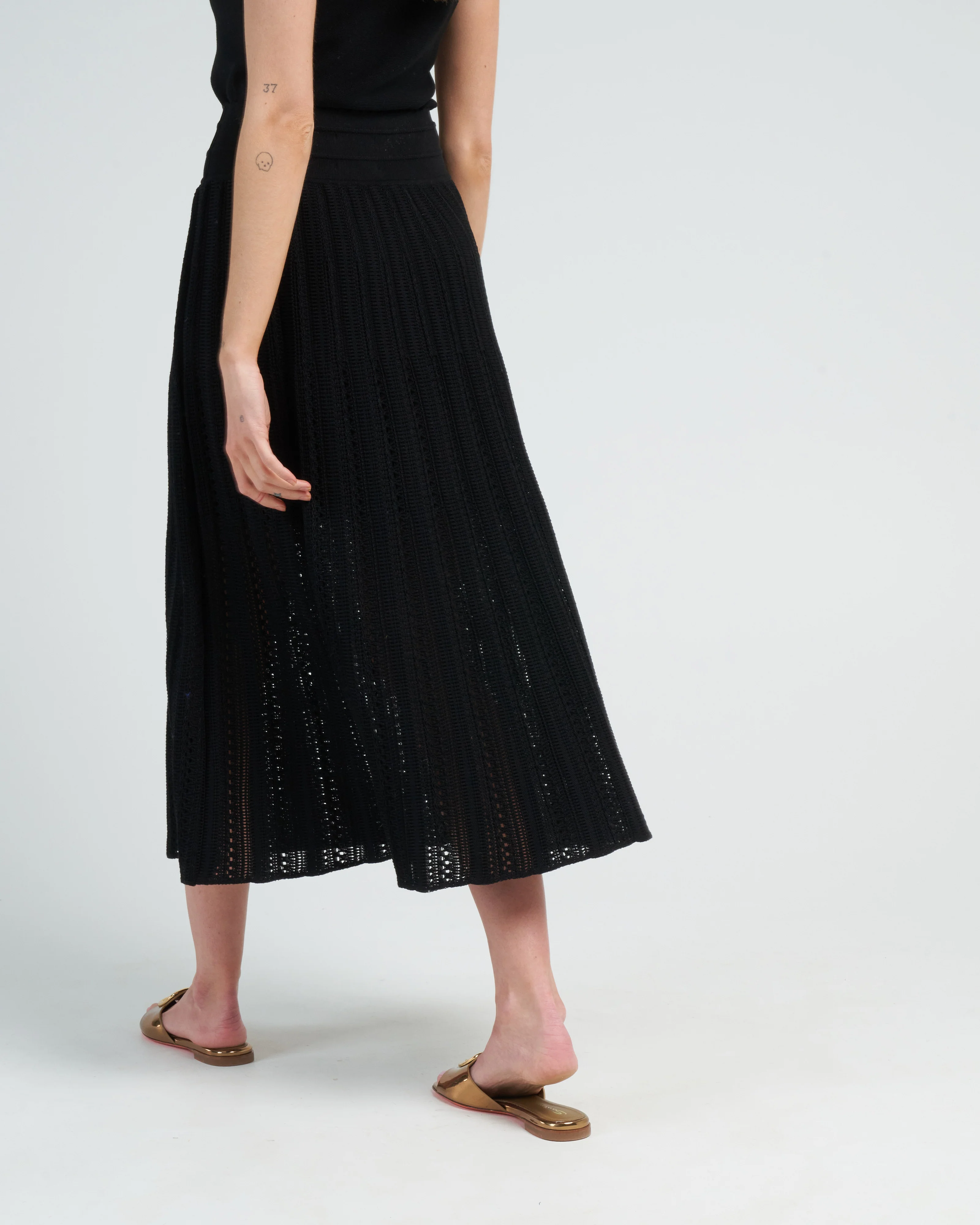 long skirt with macrome stitch - deep black - Image 4