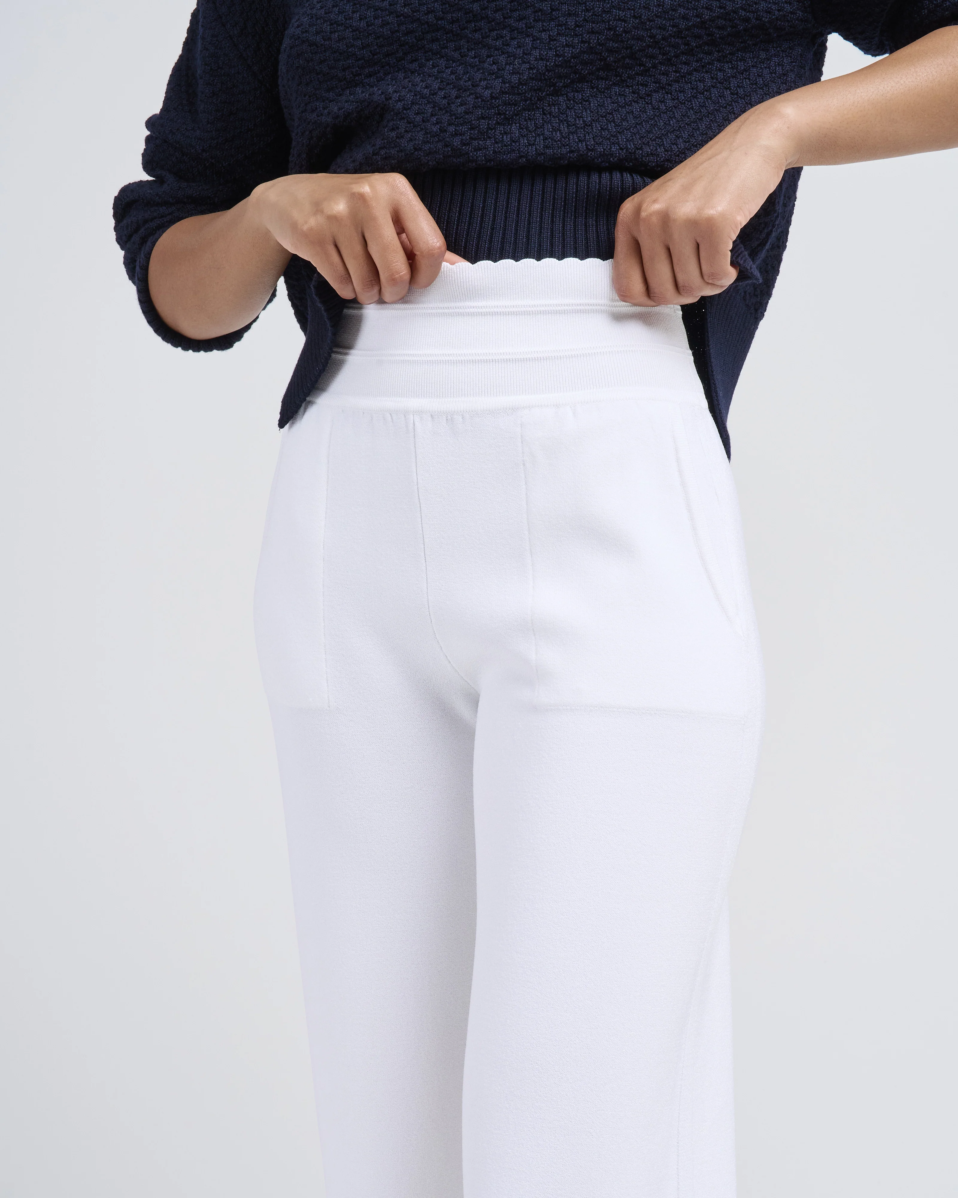 wide pants in couture knit - Image 5