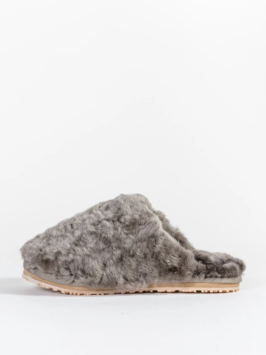 fur slipper - charcoal - Image 2