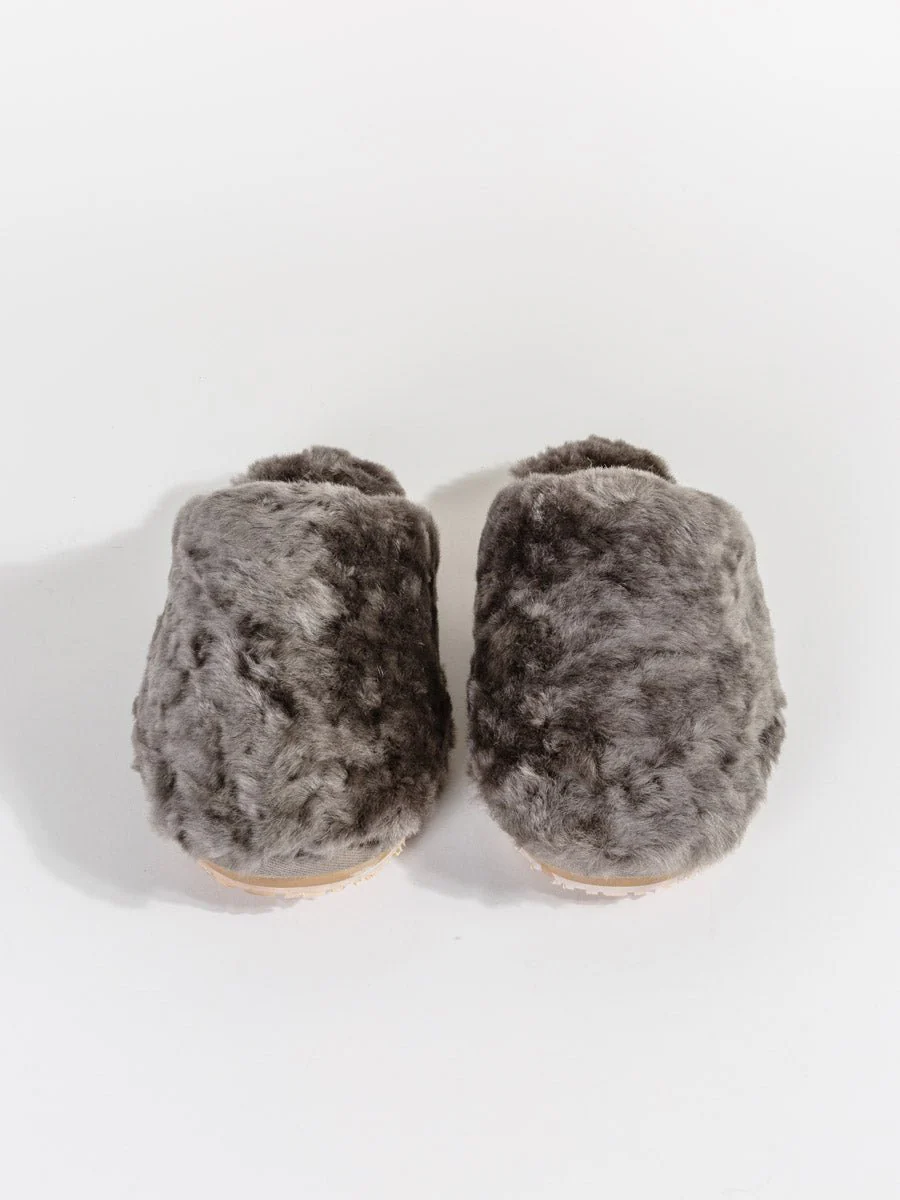 fur slipper - charcoal - Image 3