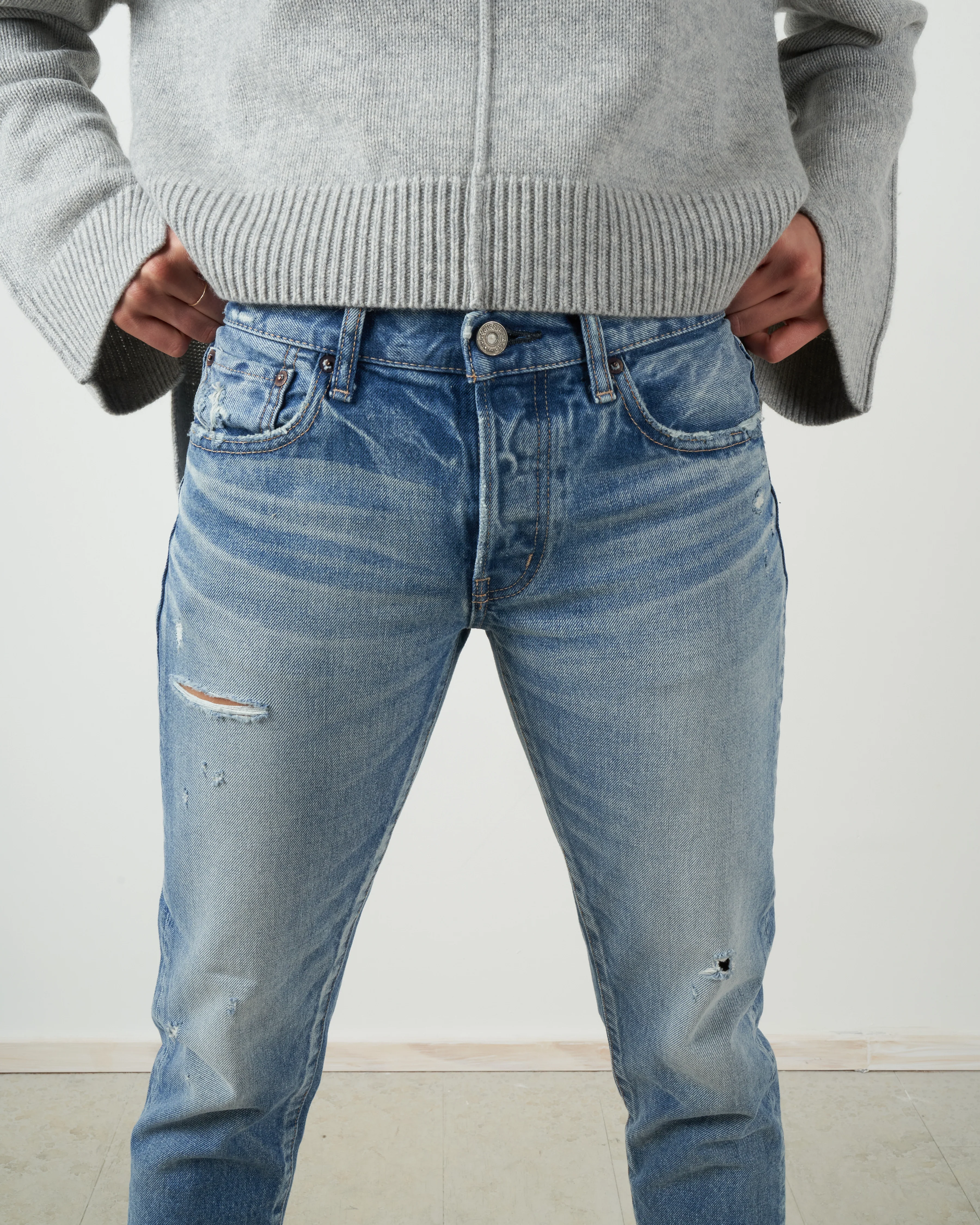 mv kelley tapered jean - light blue - Image 4