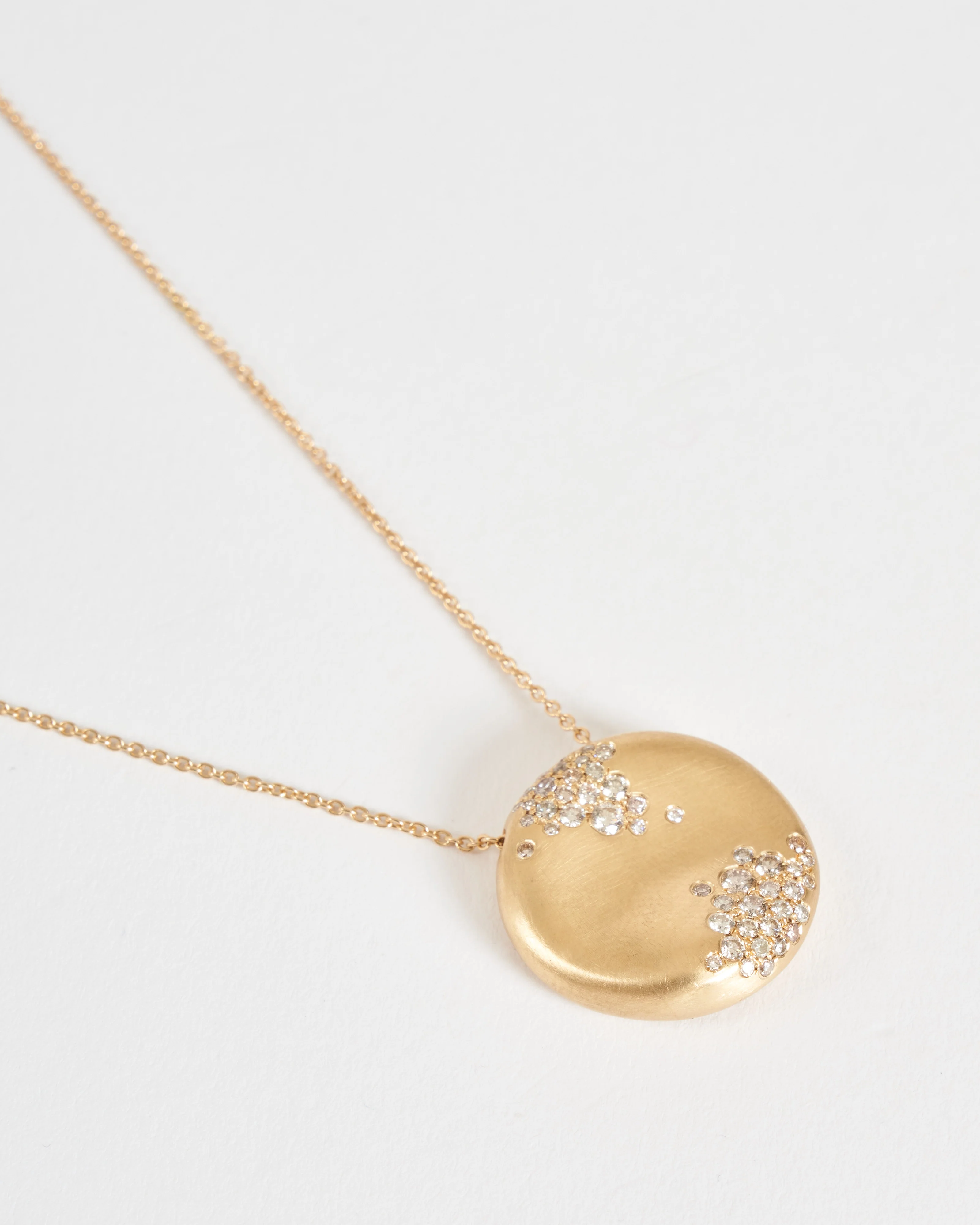 storm winter round necklace - gold/champagne diamonds - Image 4