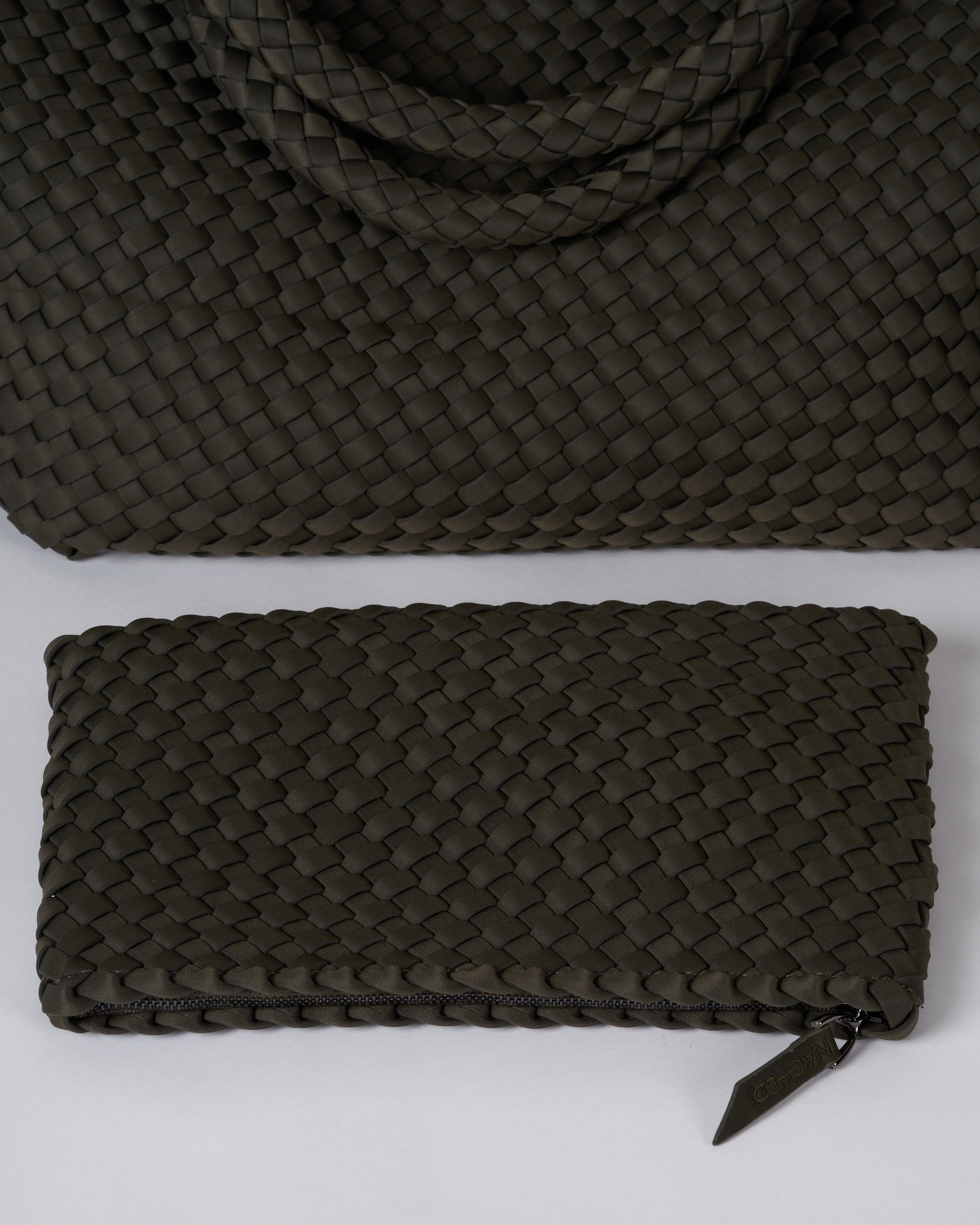 st barths medium tote - moss - Image 5