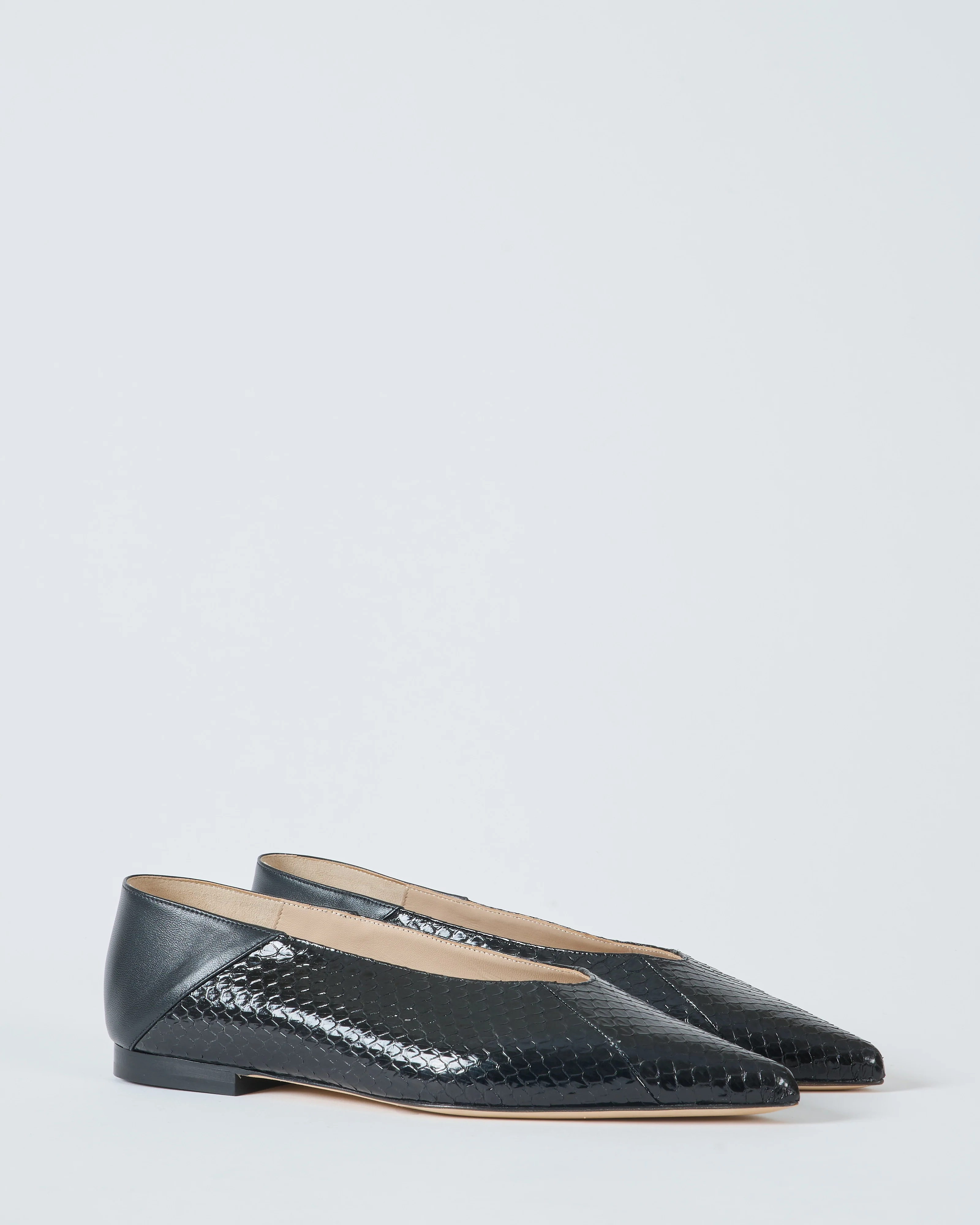 pointed toe flat - Image 4