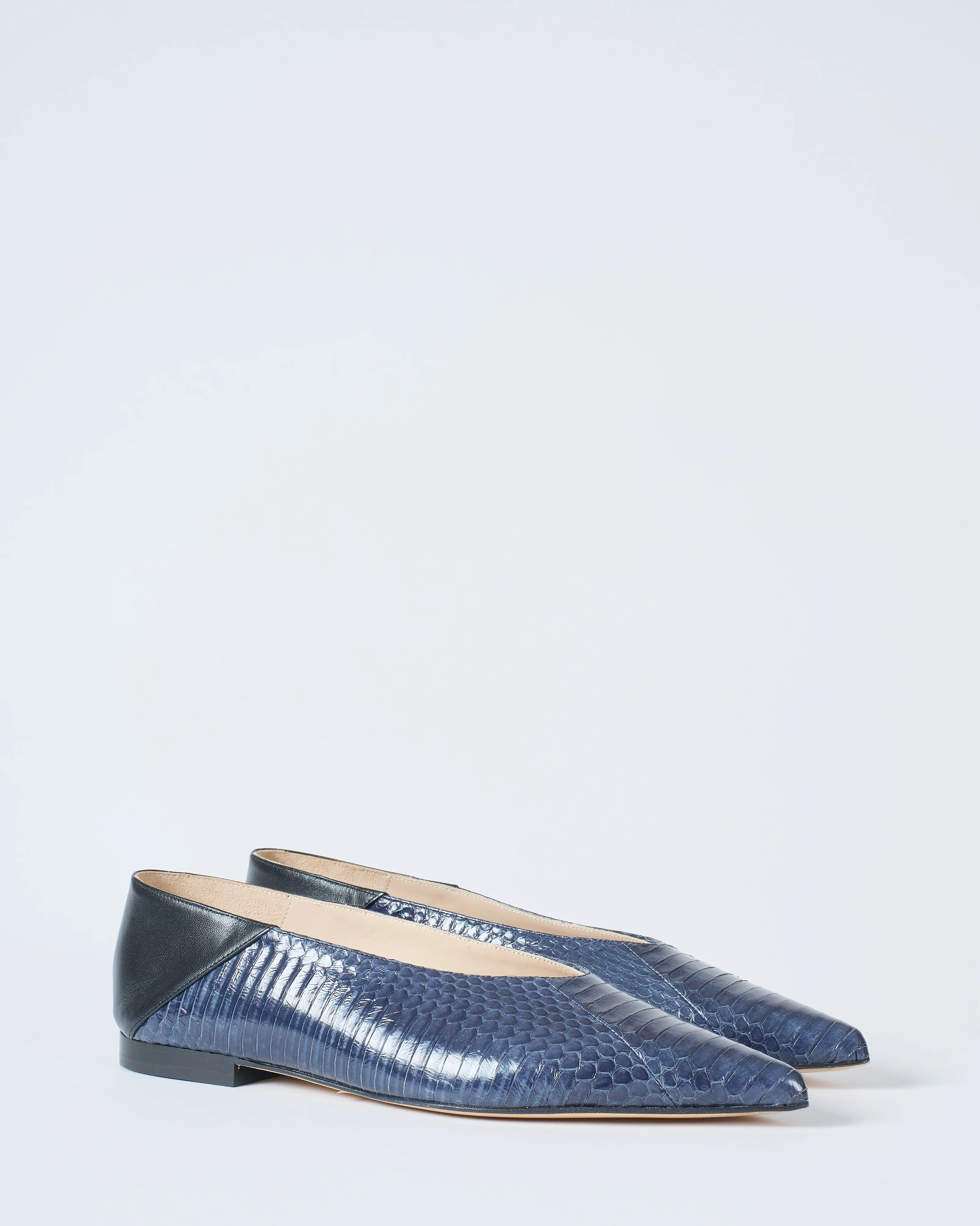 pointed toe flat - Image 4