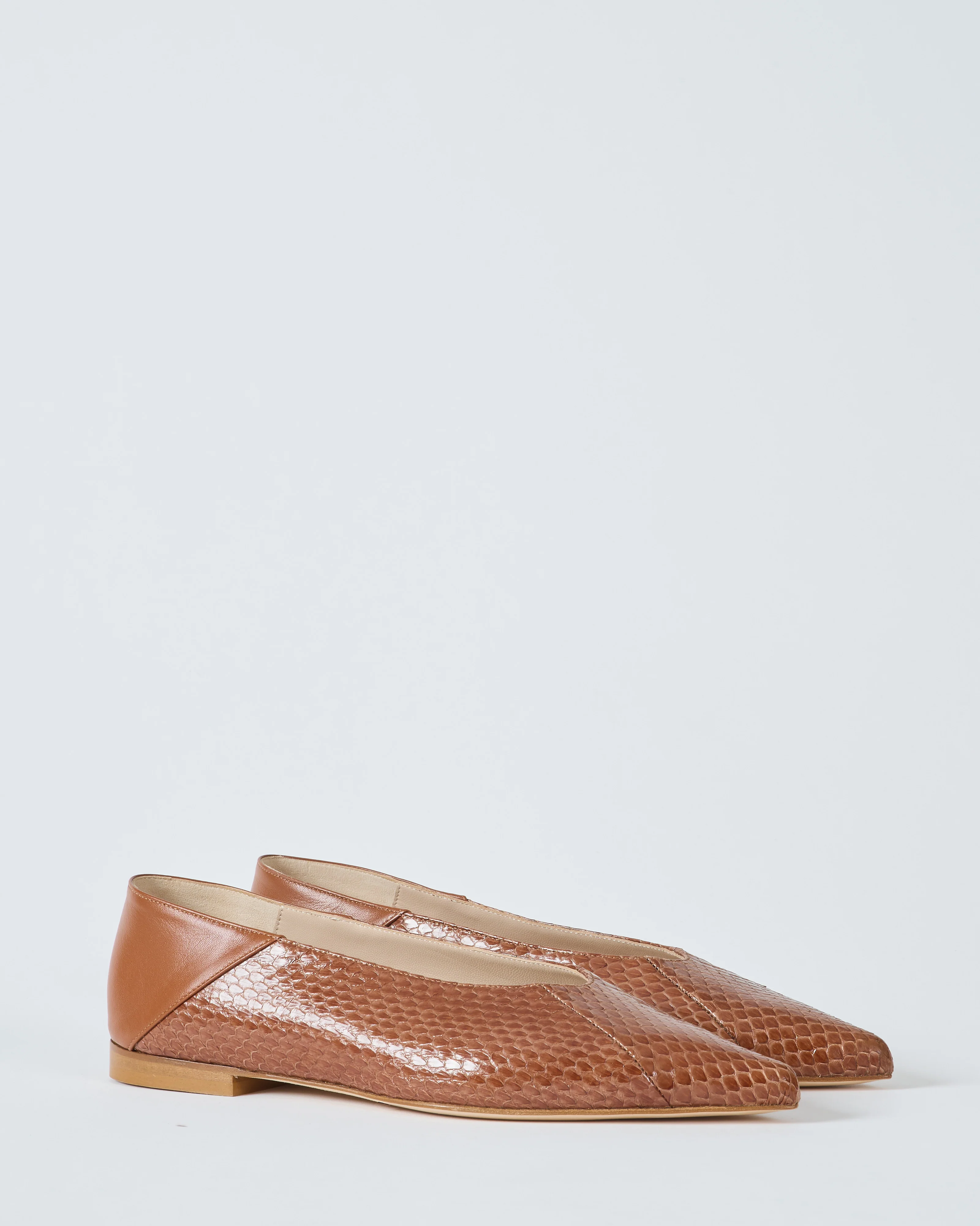 pointed toe flat - Image 4