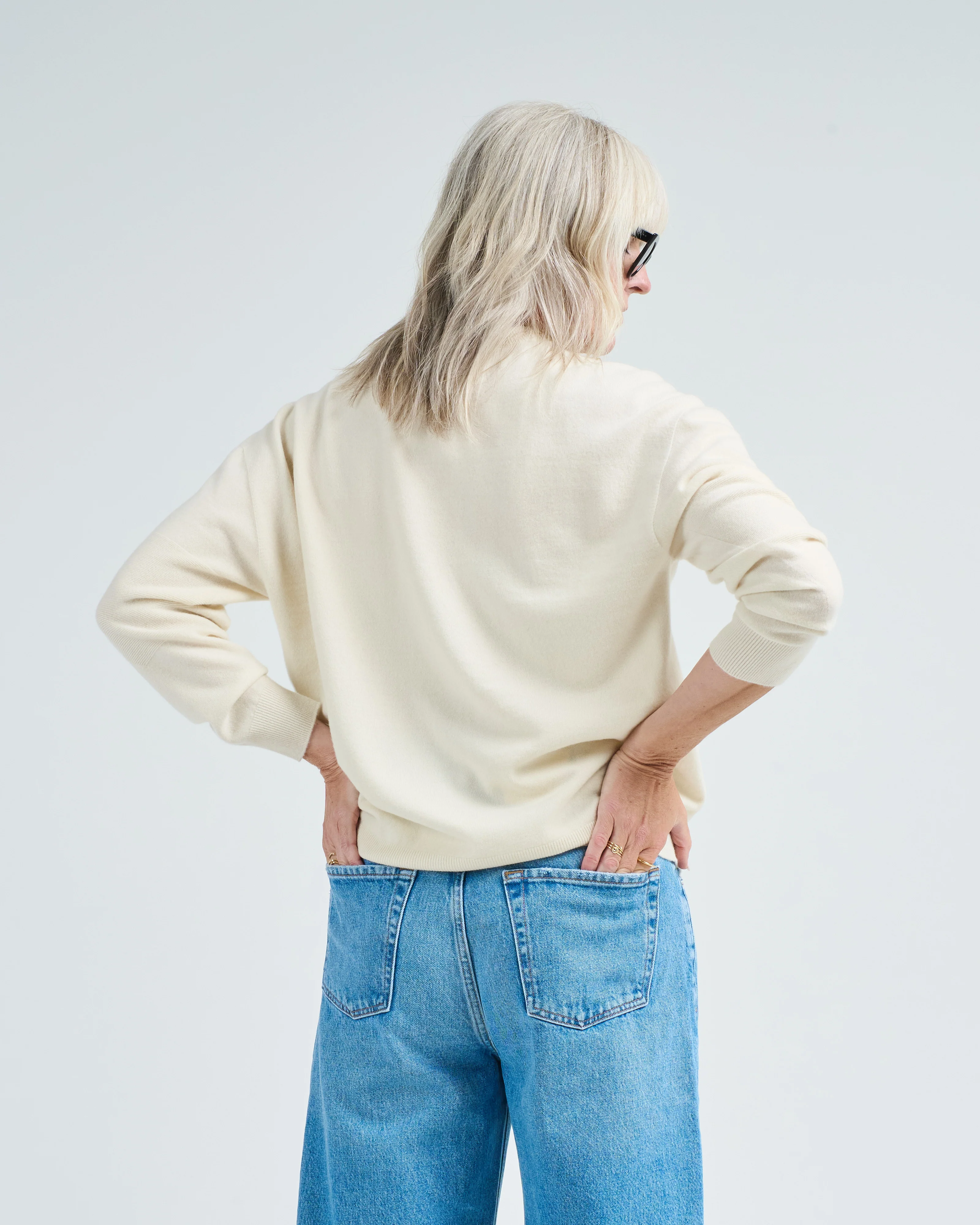 middle gauge v neck - Image 4