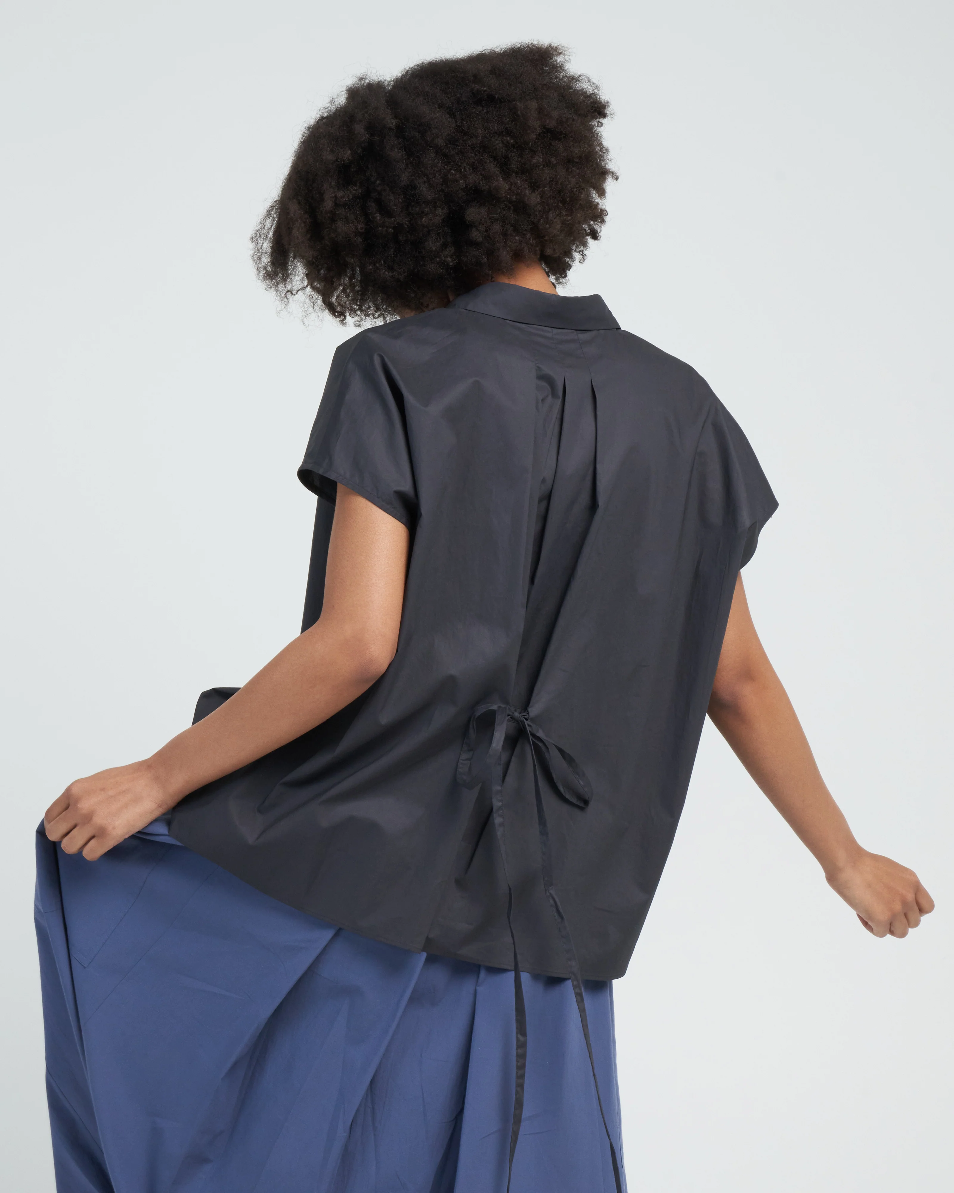 tie waist poplin top - navy - Image 5