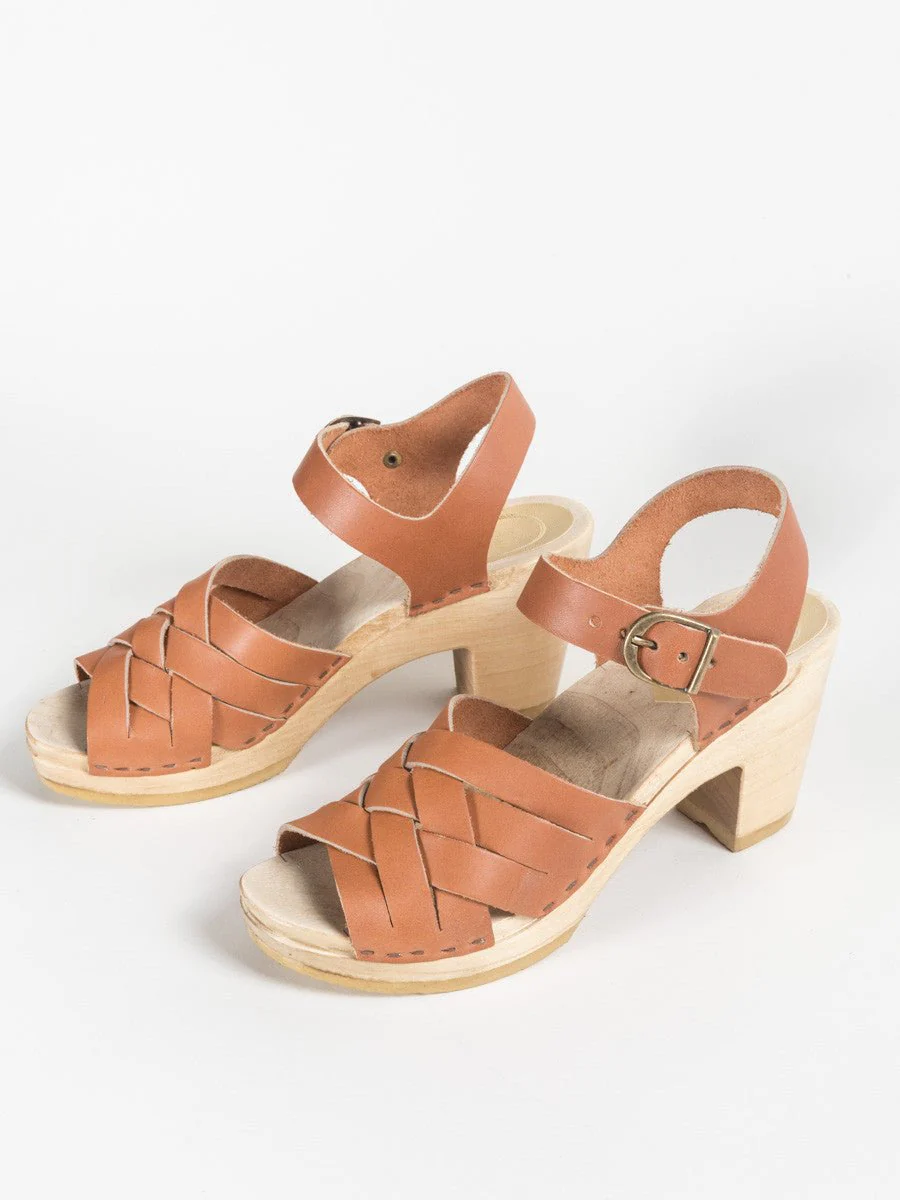 huarache clog - caramel - Image 6