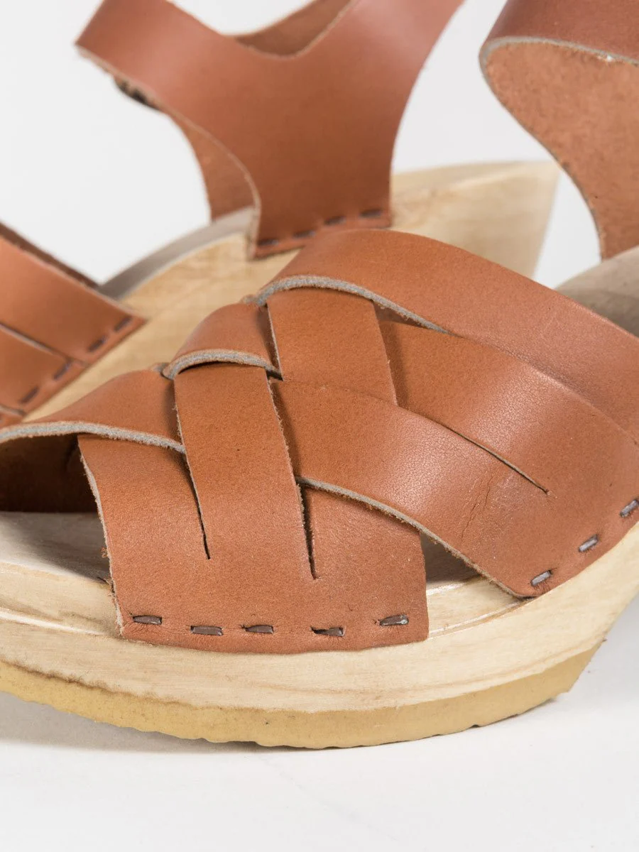 huarache clog - caramel - Image 7