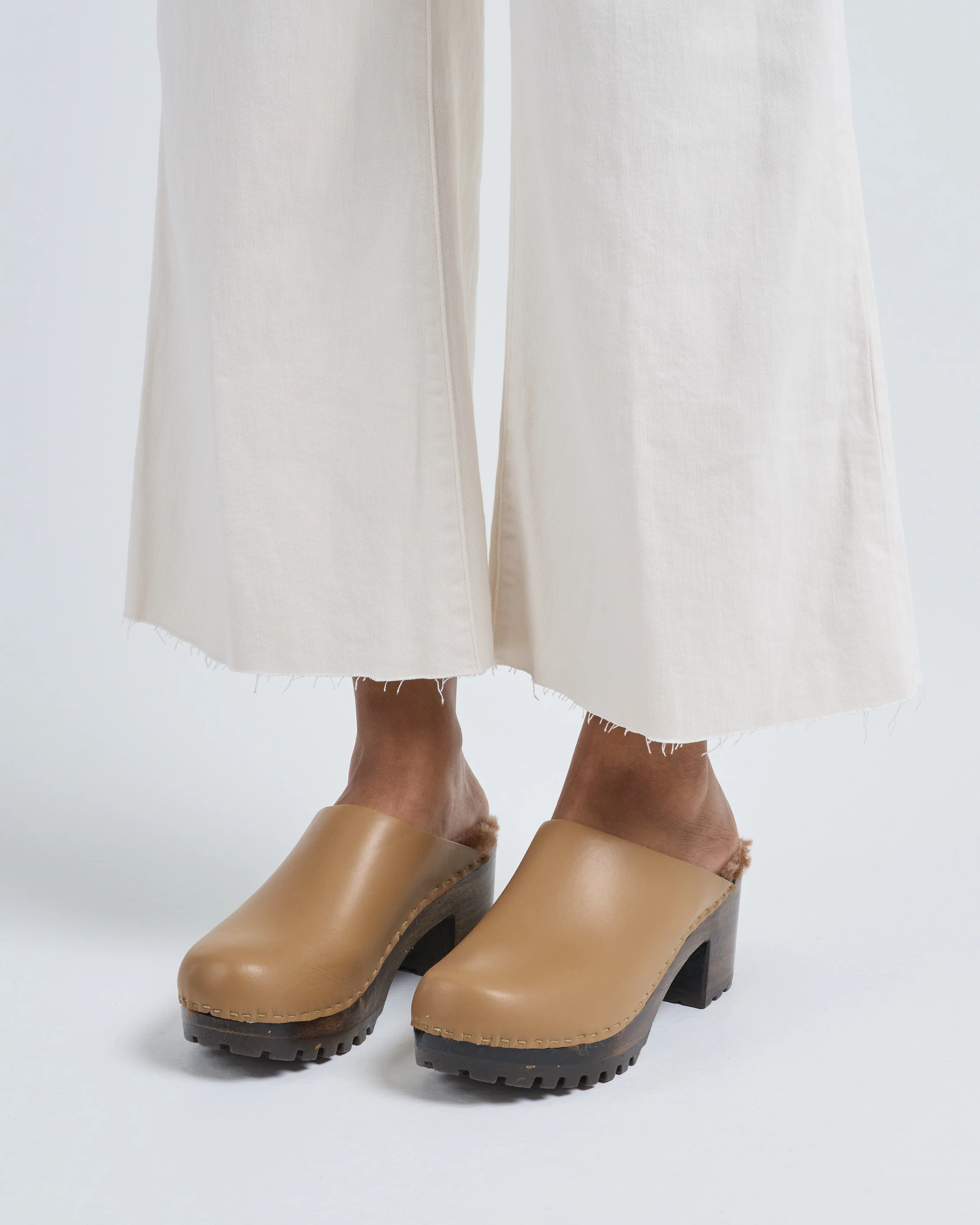 liza clog on mid tread - Image 2