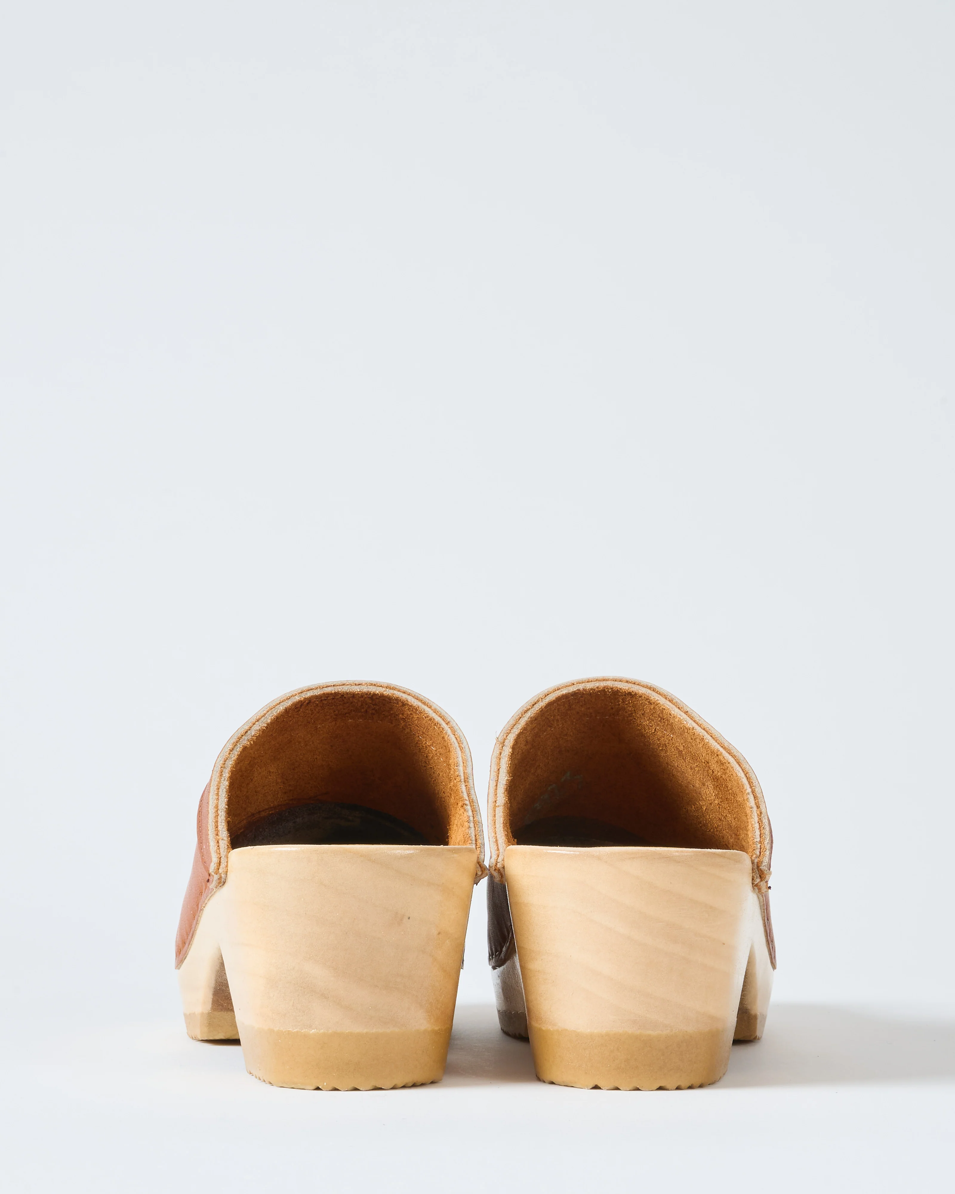 old school clog on mid heel - Image 3