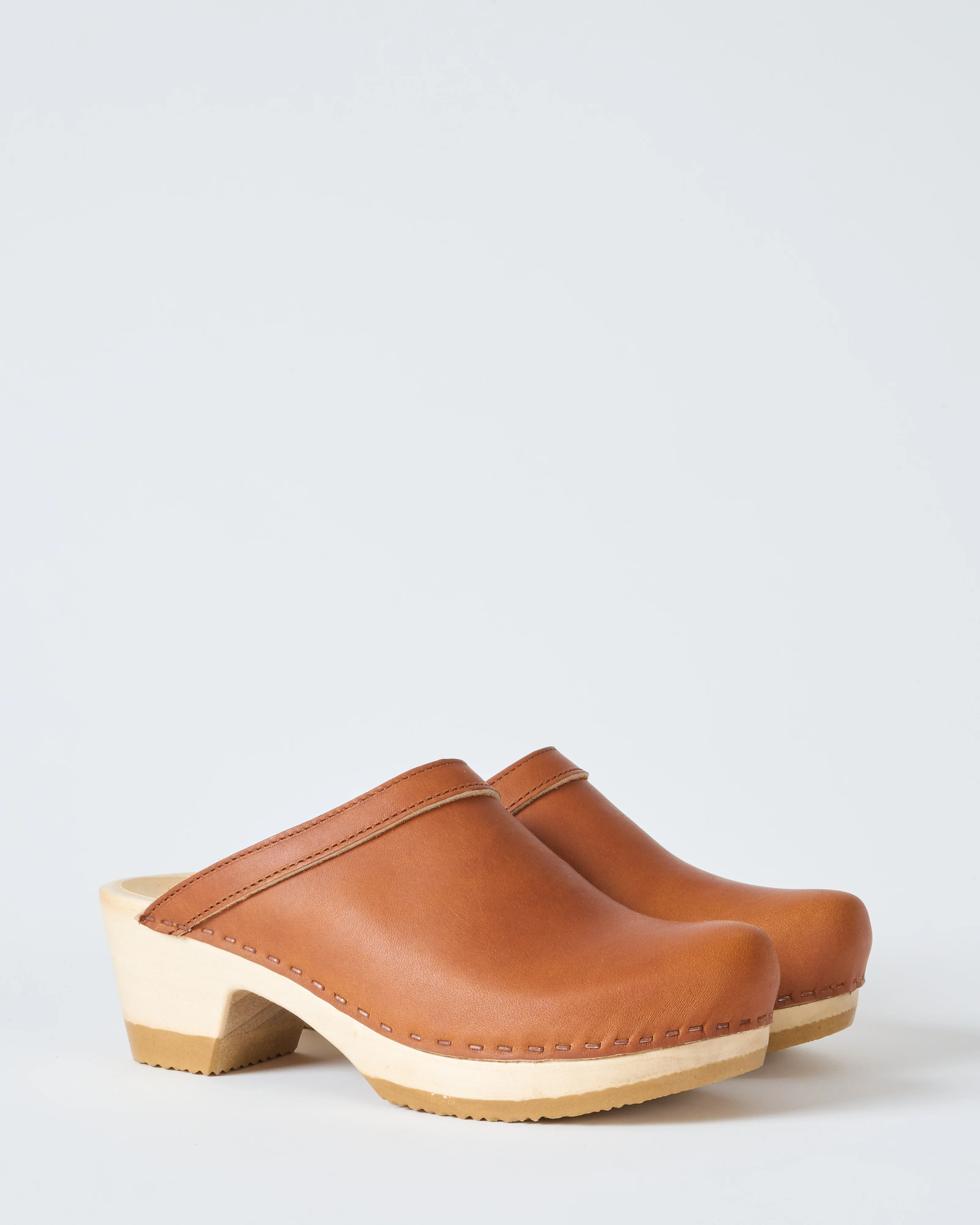 old school clog on mid heel - Image 4