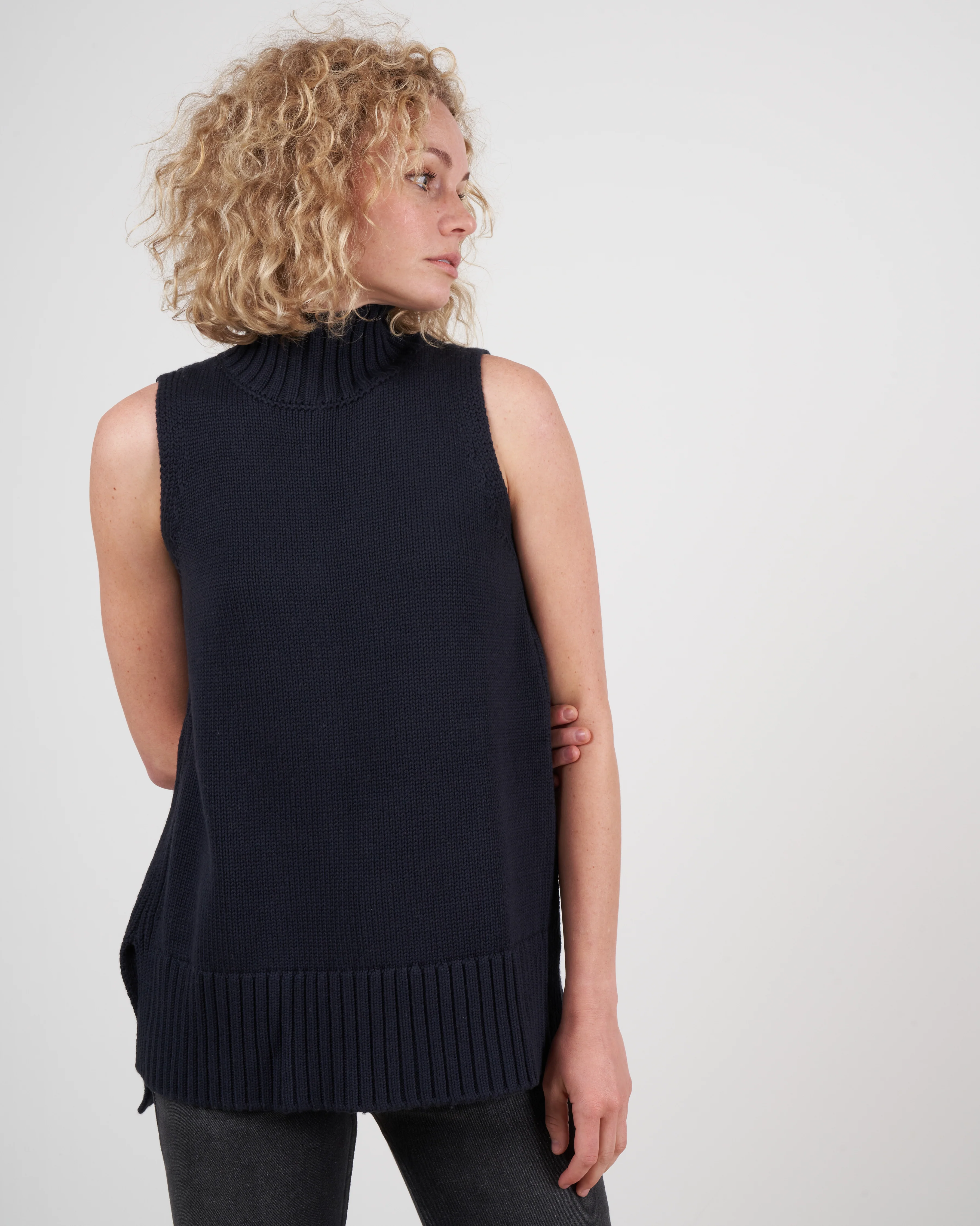 anna sleeveless turtleneck - navy - Image 2