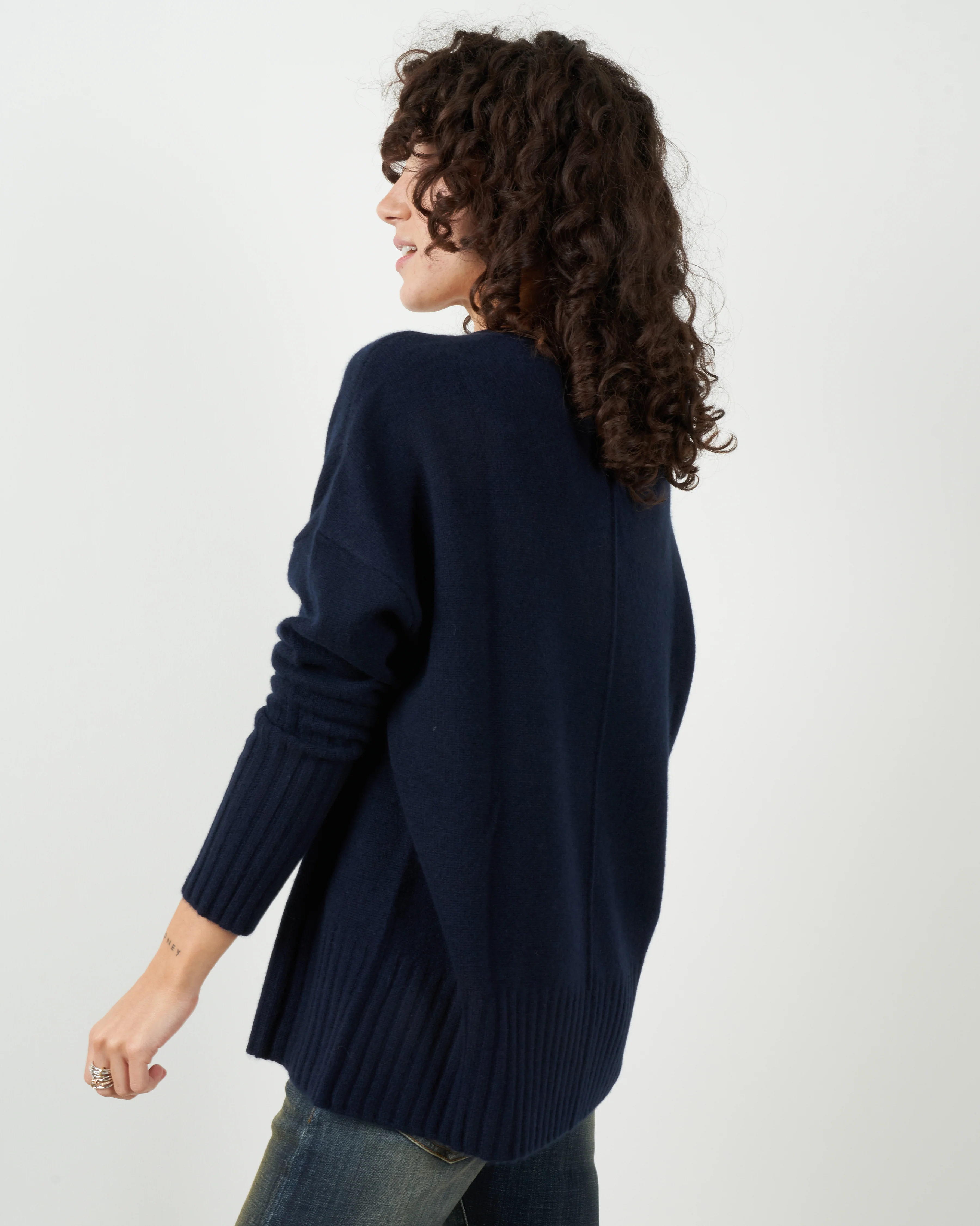 ella v-neck cashmere sweater - navy - Image 2